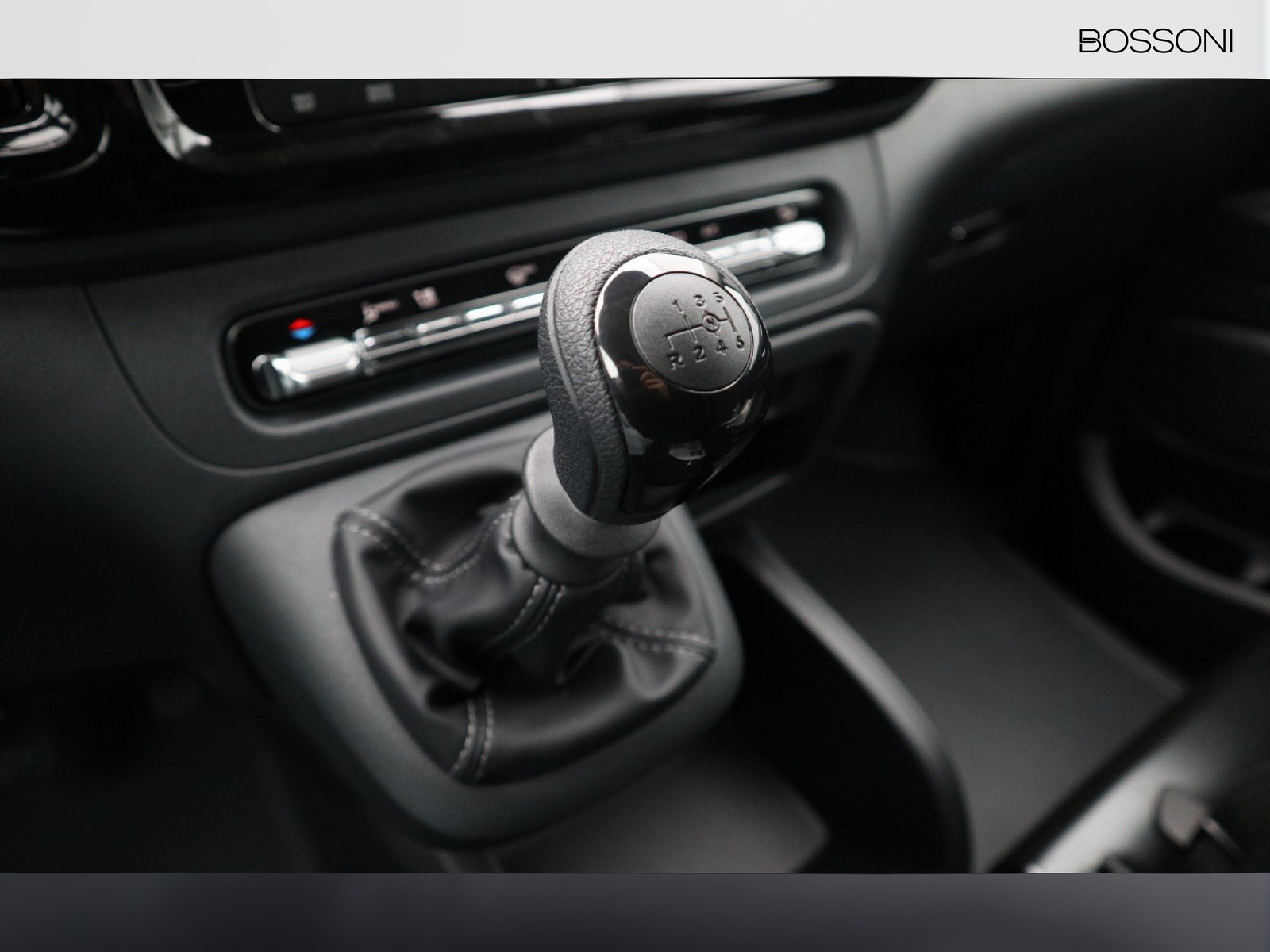 14 - Mercedes Vans Vito mixto 114 cdi long pro