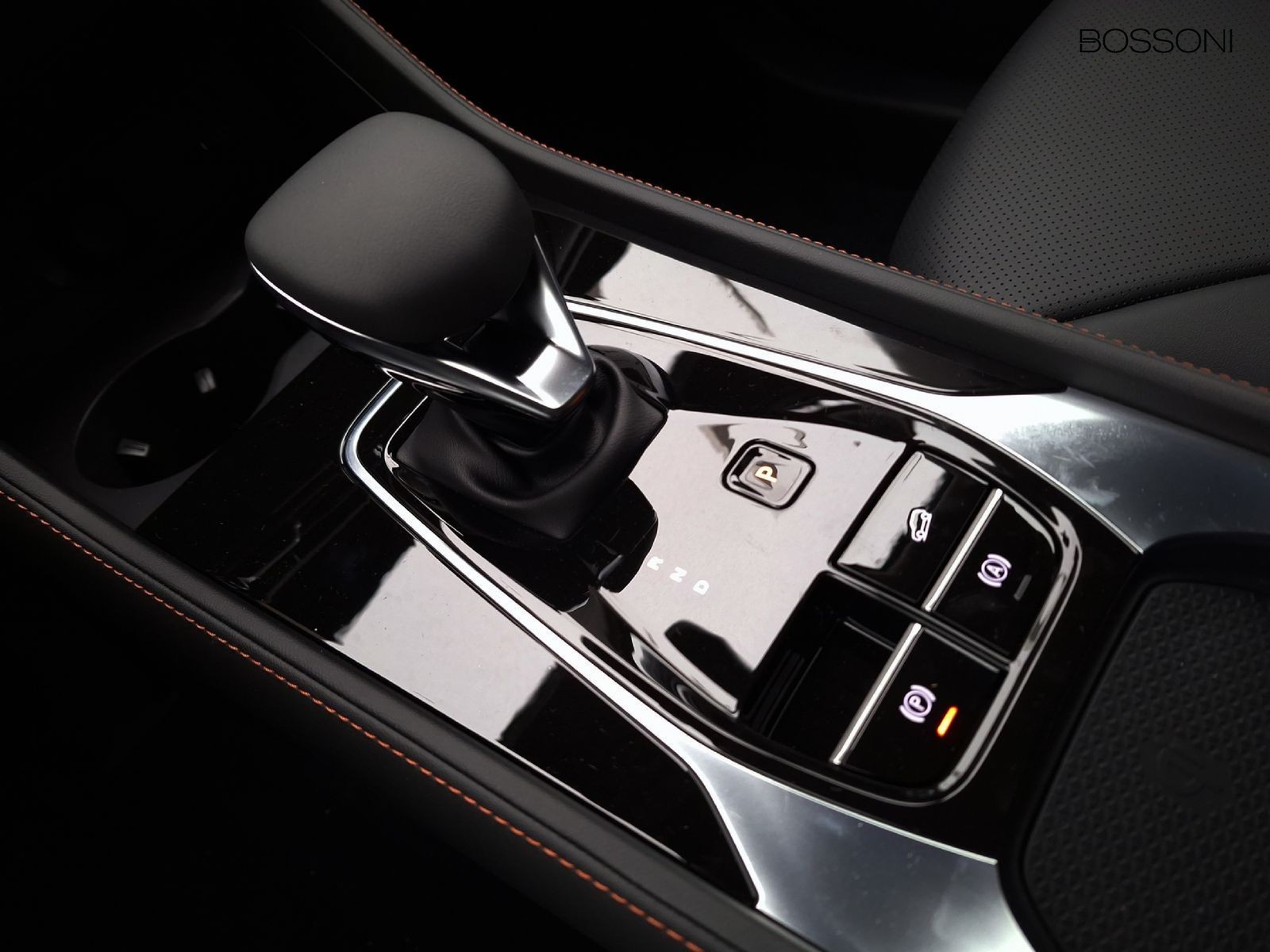 18 - Mg HS 1.5 phev luxury auto