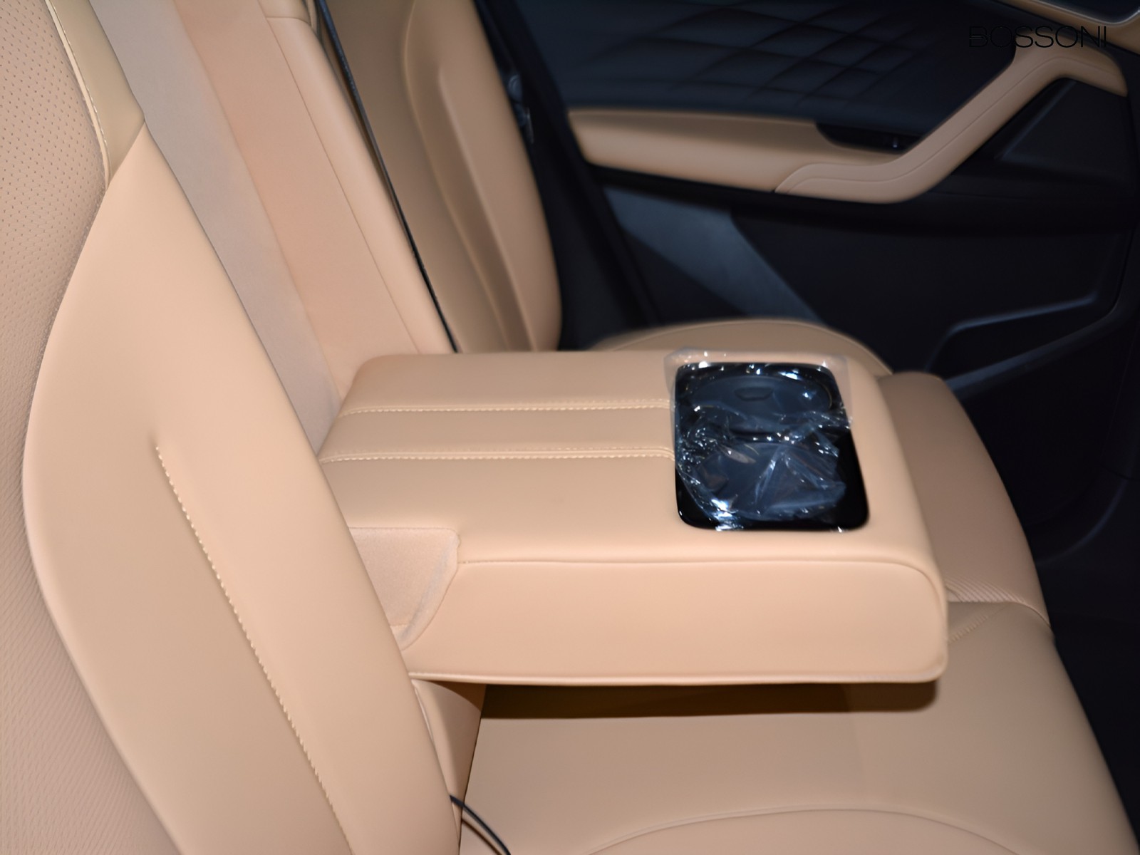 6 - Mg HS 1.5 phev luxury auto