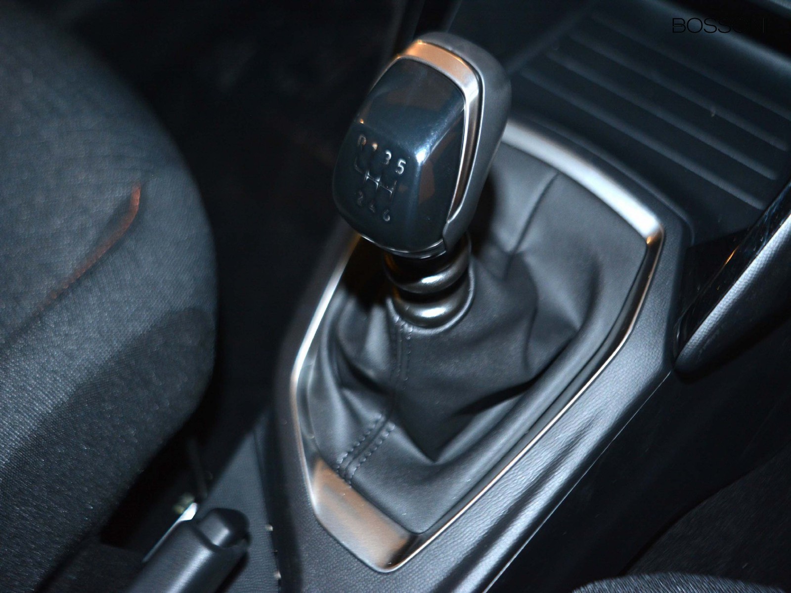 17 - Peugeot 208 1.2 puretech 100cv style s&s