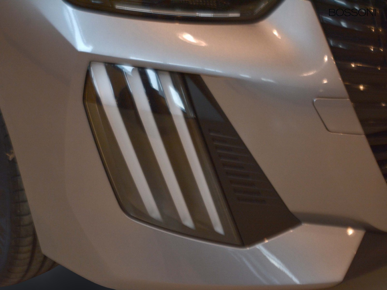 20 - Peugeot 208 1.2 puretech 100cv style s&s