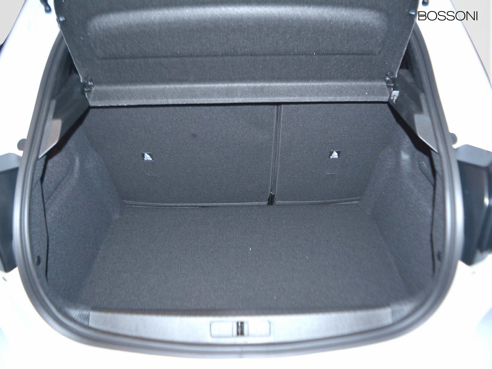 14 - Peugeot 208 1.2 puretech 100cv style s&s