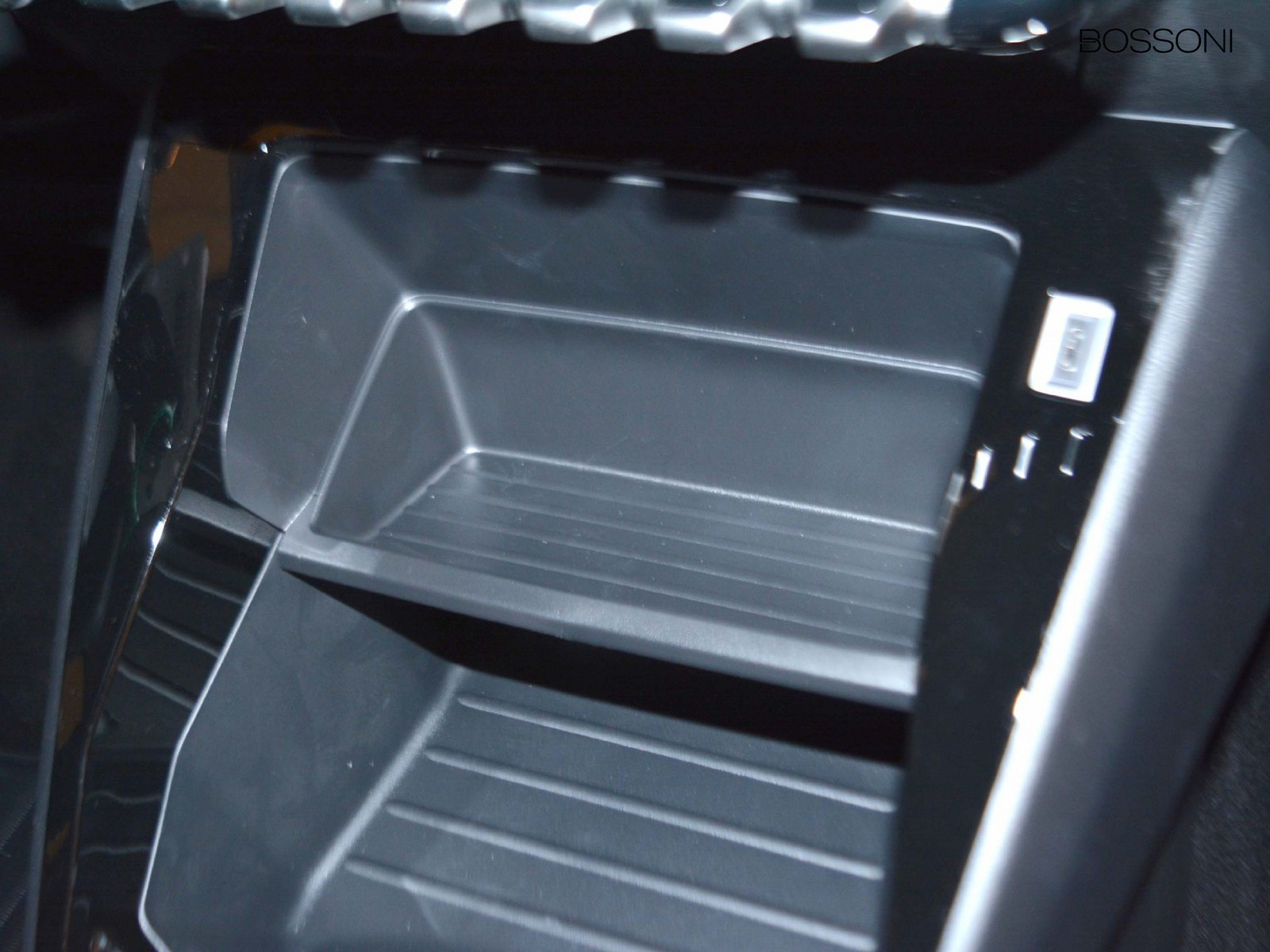 18 - Peugeot 208 1.2 puretech 100cv style s&s