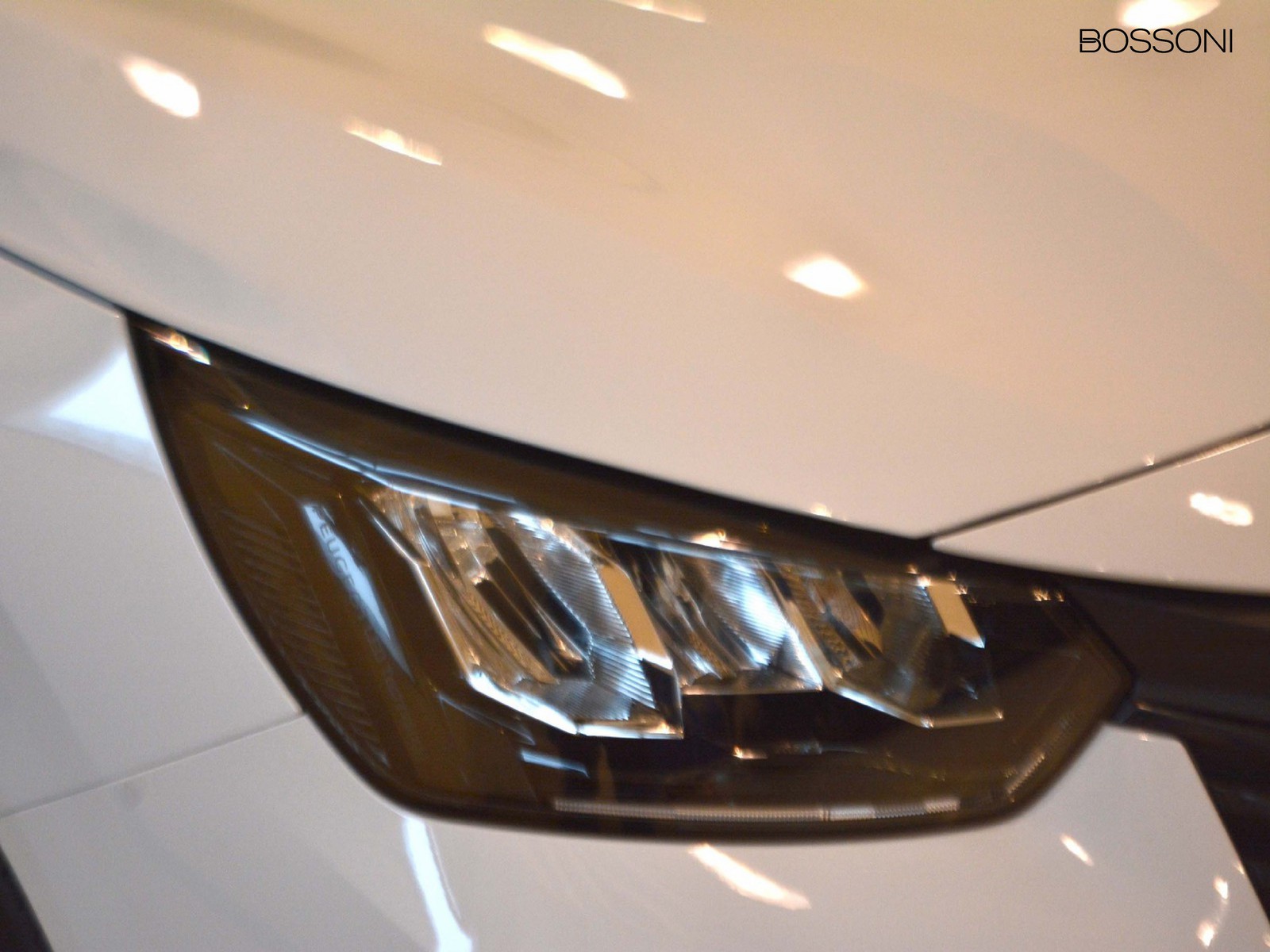 21 - Peugeot 208 1.2 puretech 100cv style s&s