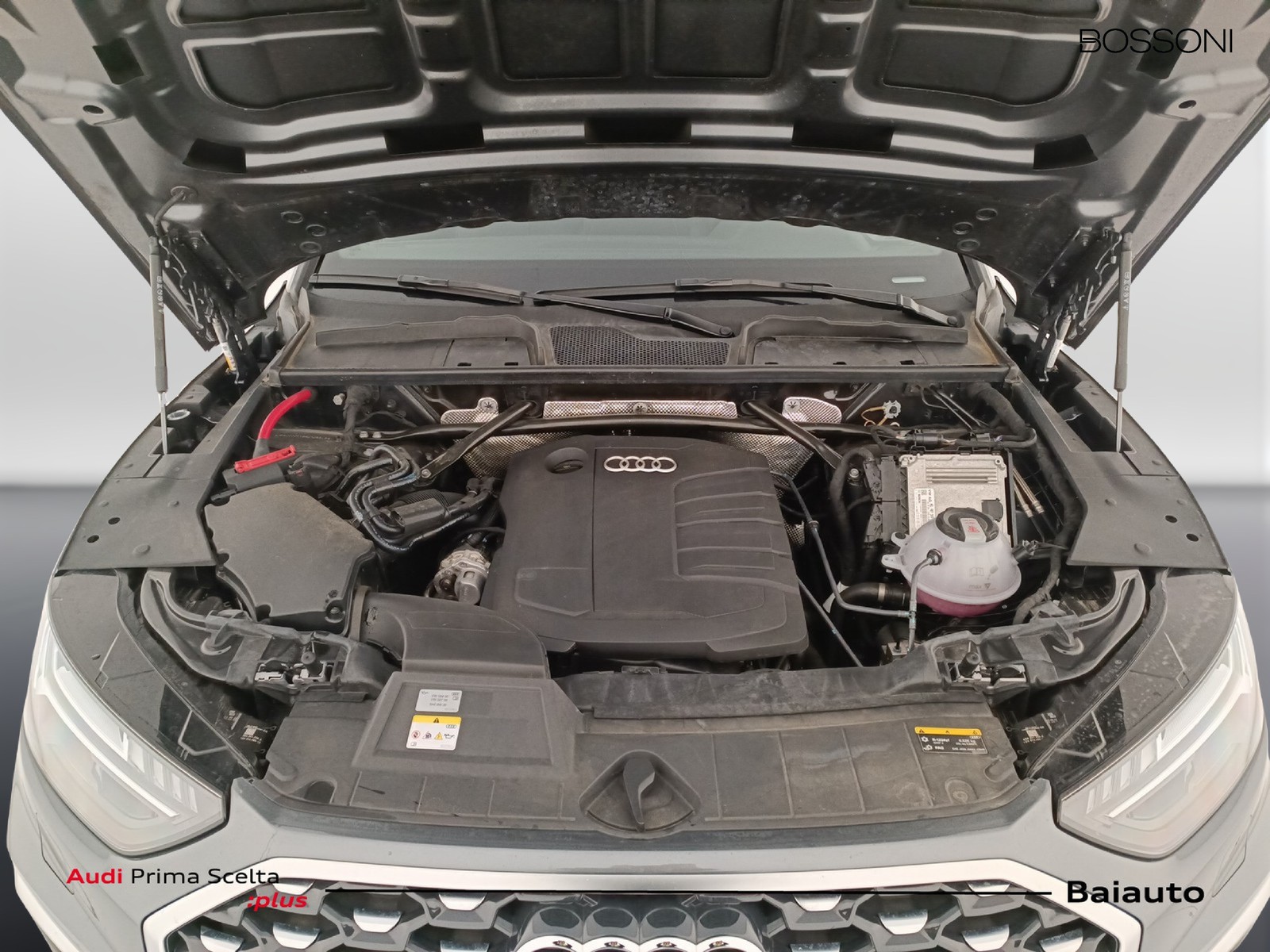 38 - Audi Q5 sportback 40 2.0 tdi mhev 12v s line quattro s tronic