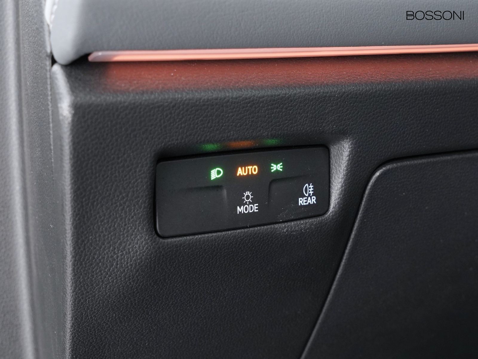 16 - Volkswagen Passat 2.0 tdi scr evo 150cv business dsg