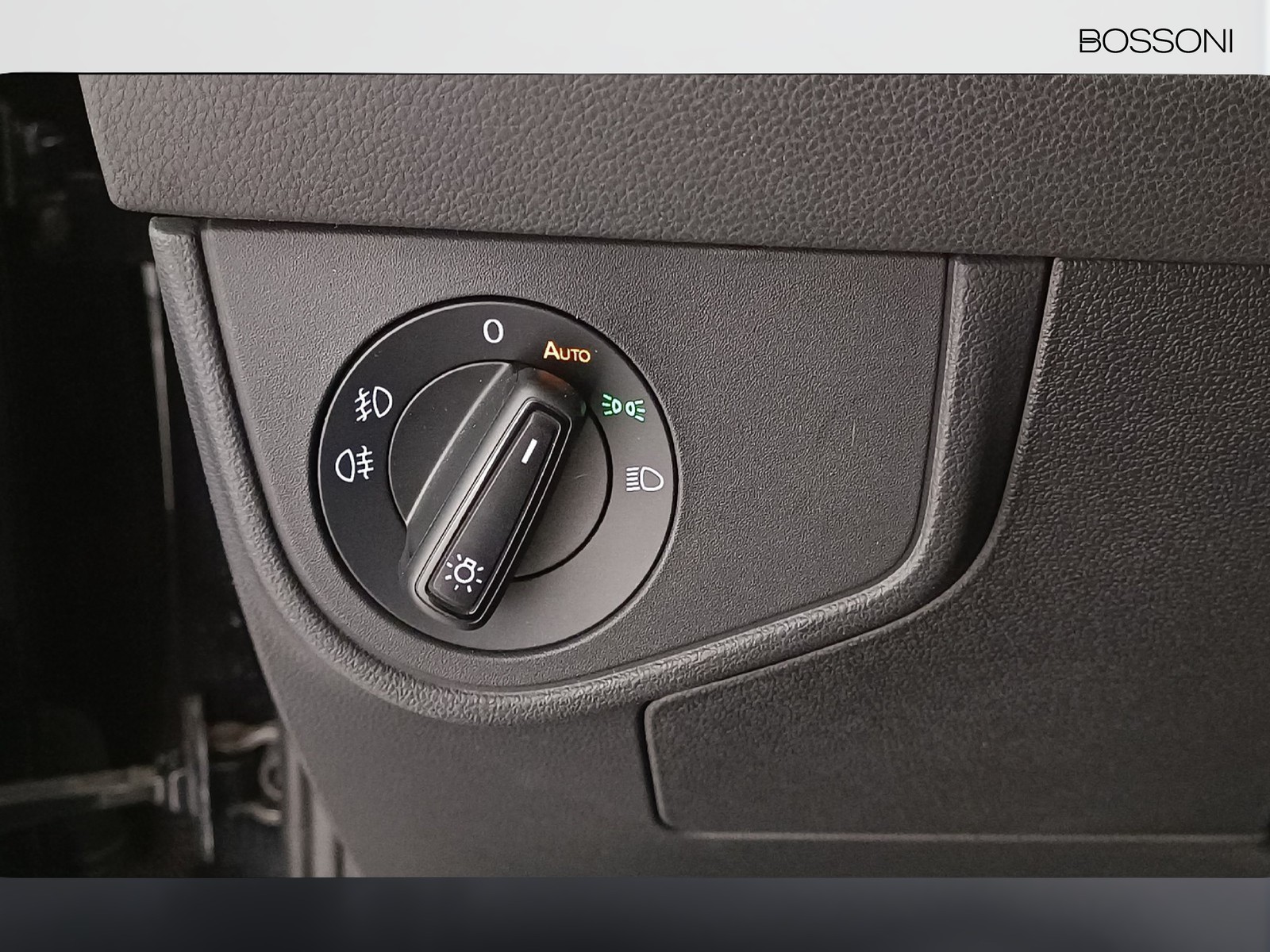 24 - Volkswagen Polo 1.0 tsi 110cv style dsg