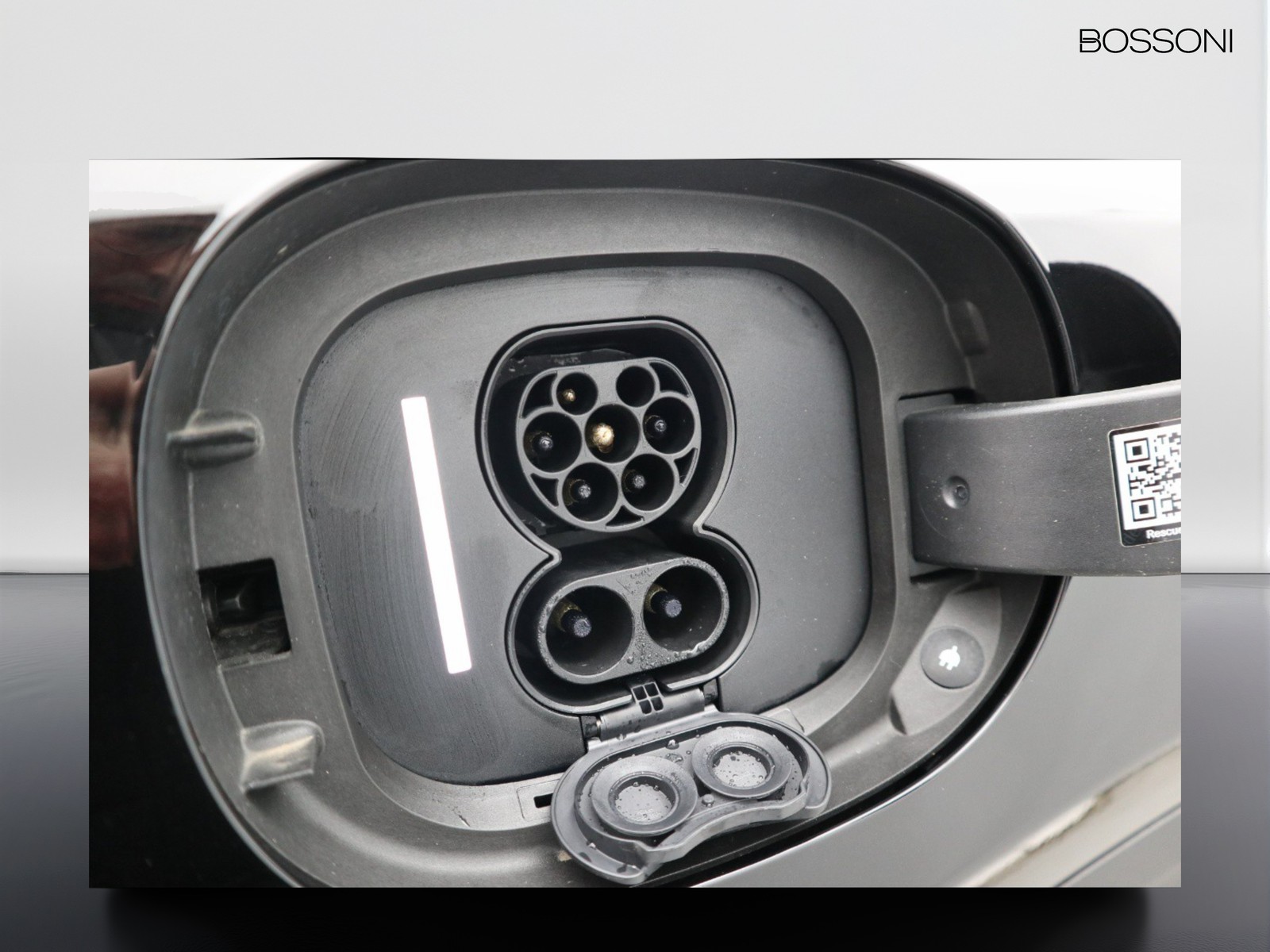 21 - Mercedes EQE suv 350 amg line premium plus 4matic