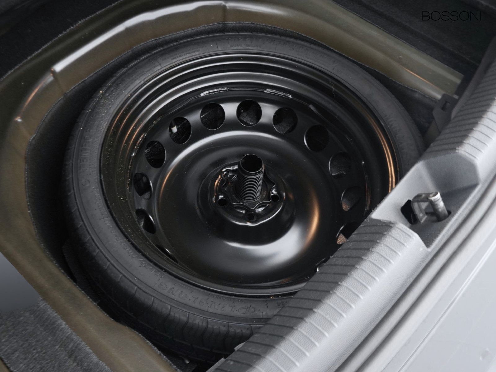 35 - Volkswagen Taigo 1.0 tsi 115cv r-line