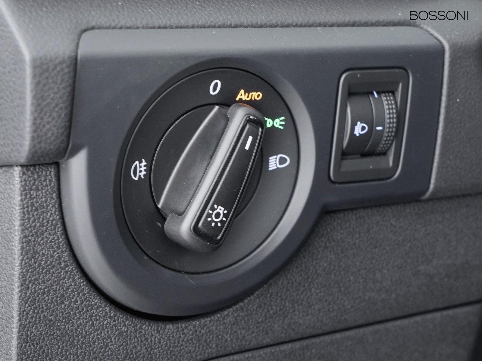 16 - Volkswagen T-Cross 1.0 tsi 115cv life dsg