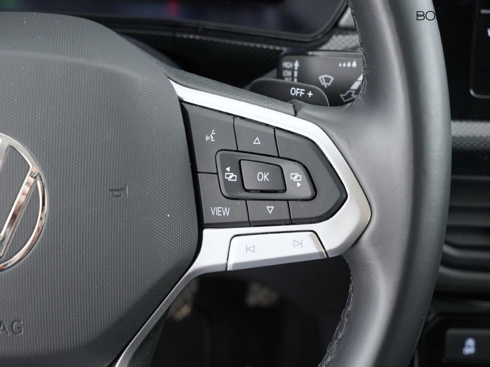 26 - Volkswagen T-Cross 1.0 tsi 115cv life dsg