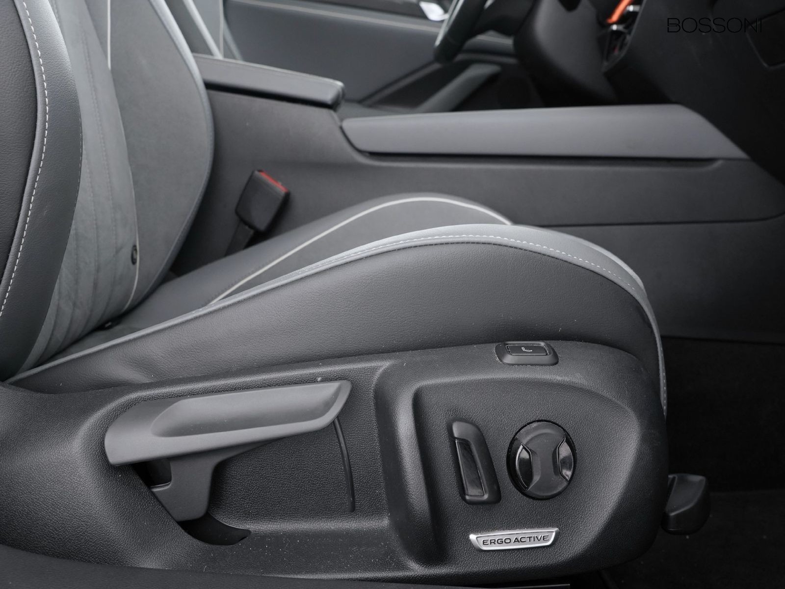 20 - Volkswagen Passat 2.0 tdi scr evo 150cv business dsg