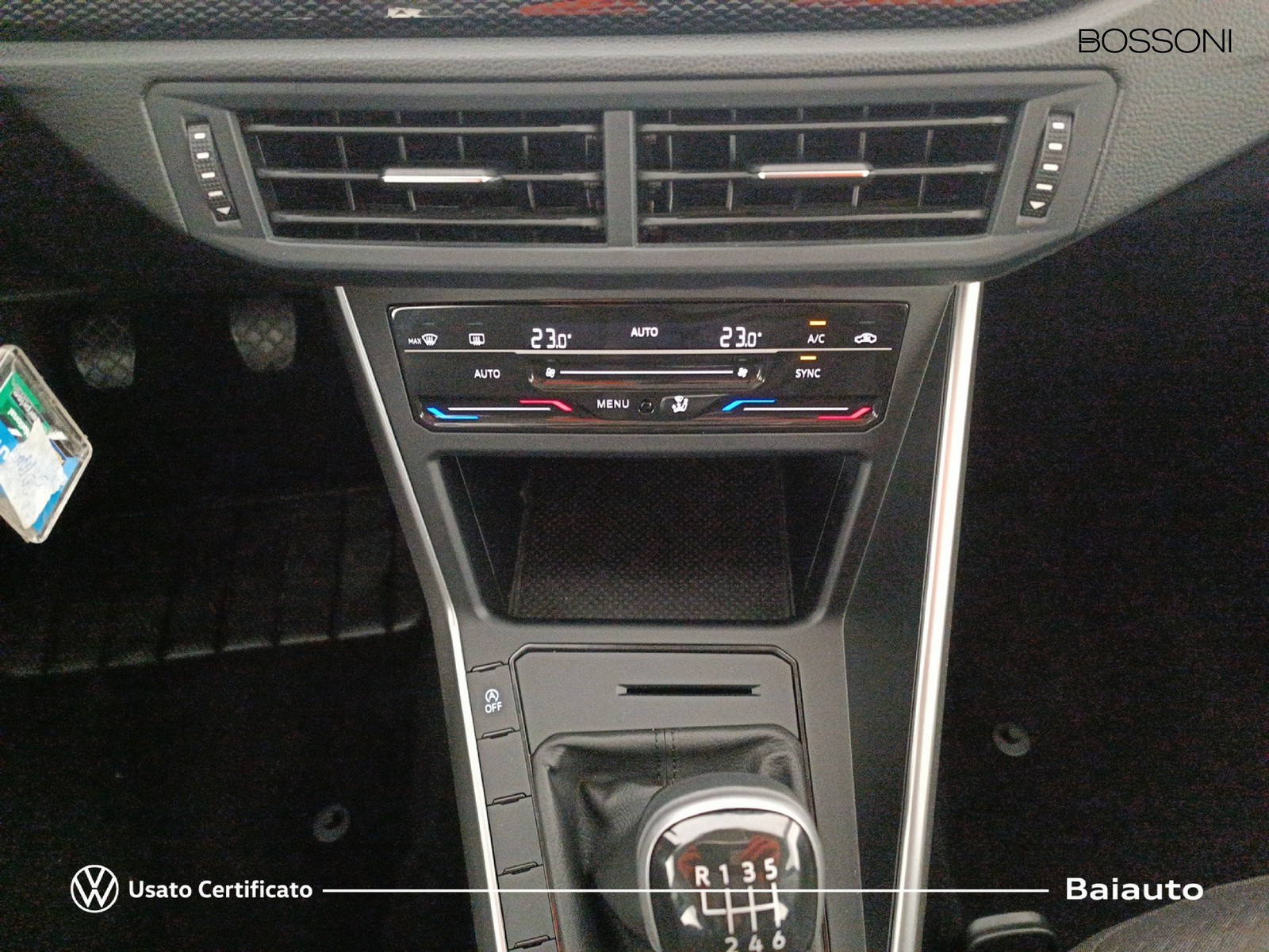 11 - Volkswagen Taigo 1.0 tsi 115cv life