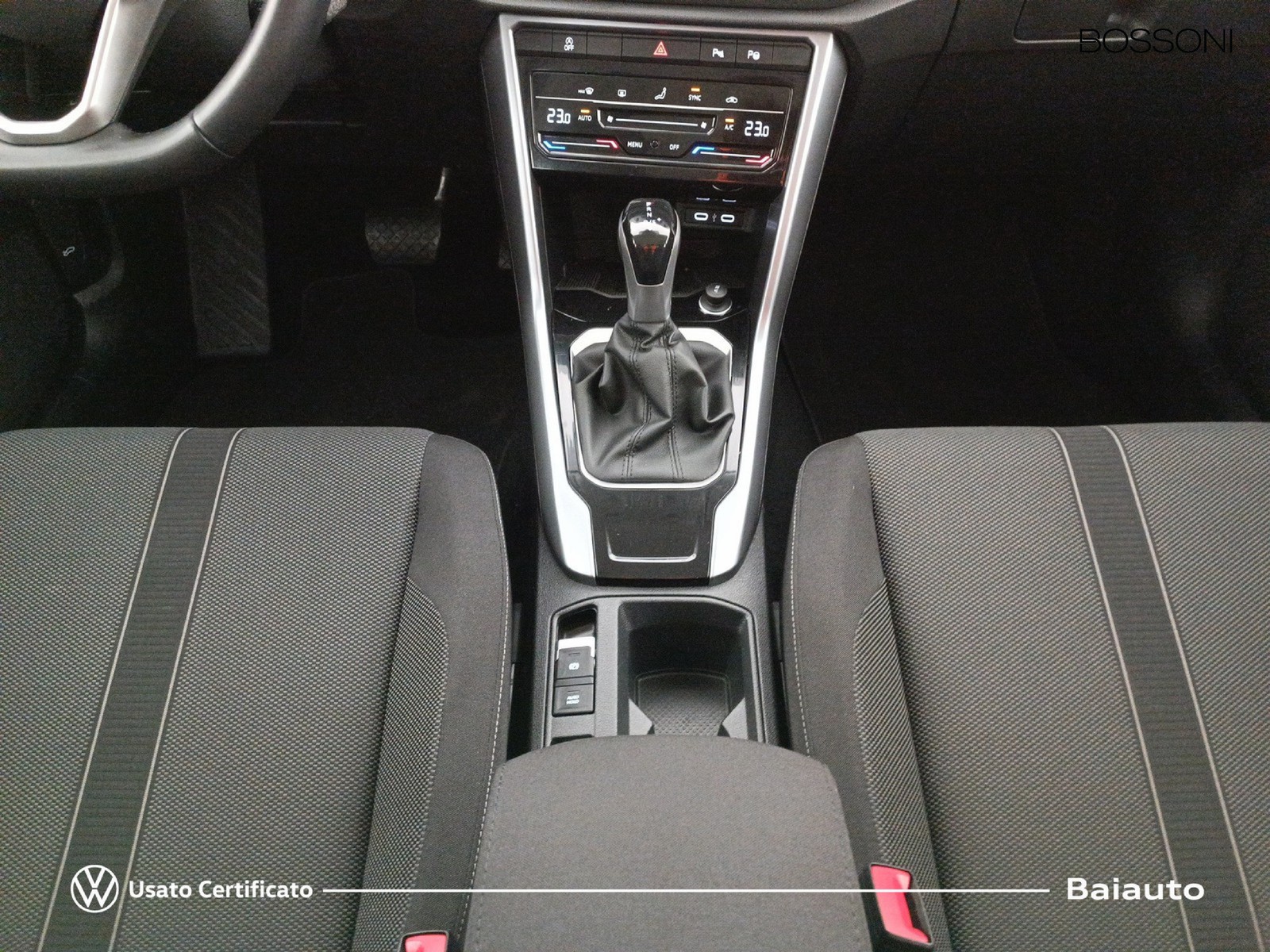 14 - Volkswagen T-Roc 2.0 tdi scr 150cv life dsg