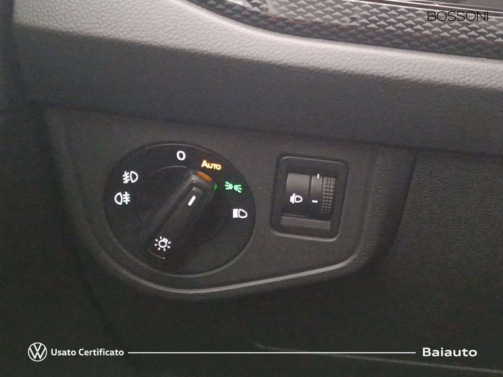 16 - Volkswagen Taigo 1.0 tsi 115cv life