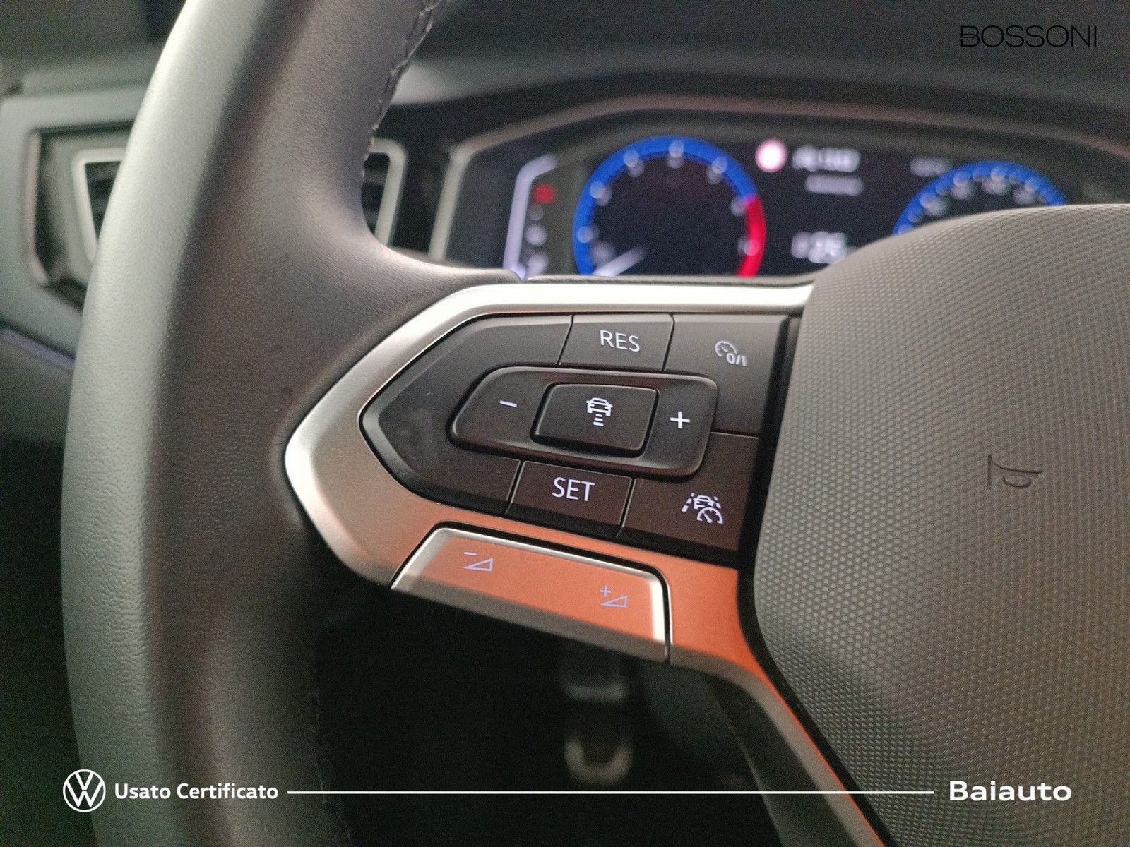 14 - Volkswagen Taigo 1.0 tsi 115cv r-line