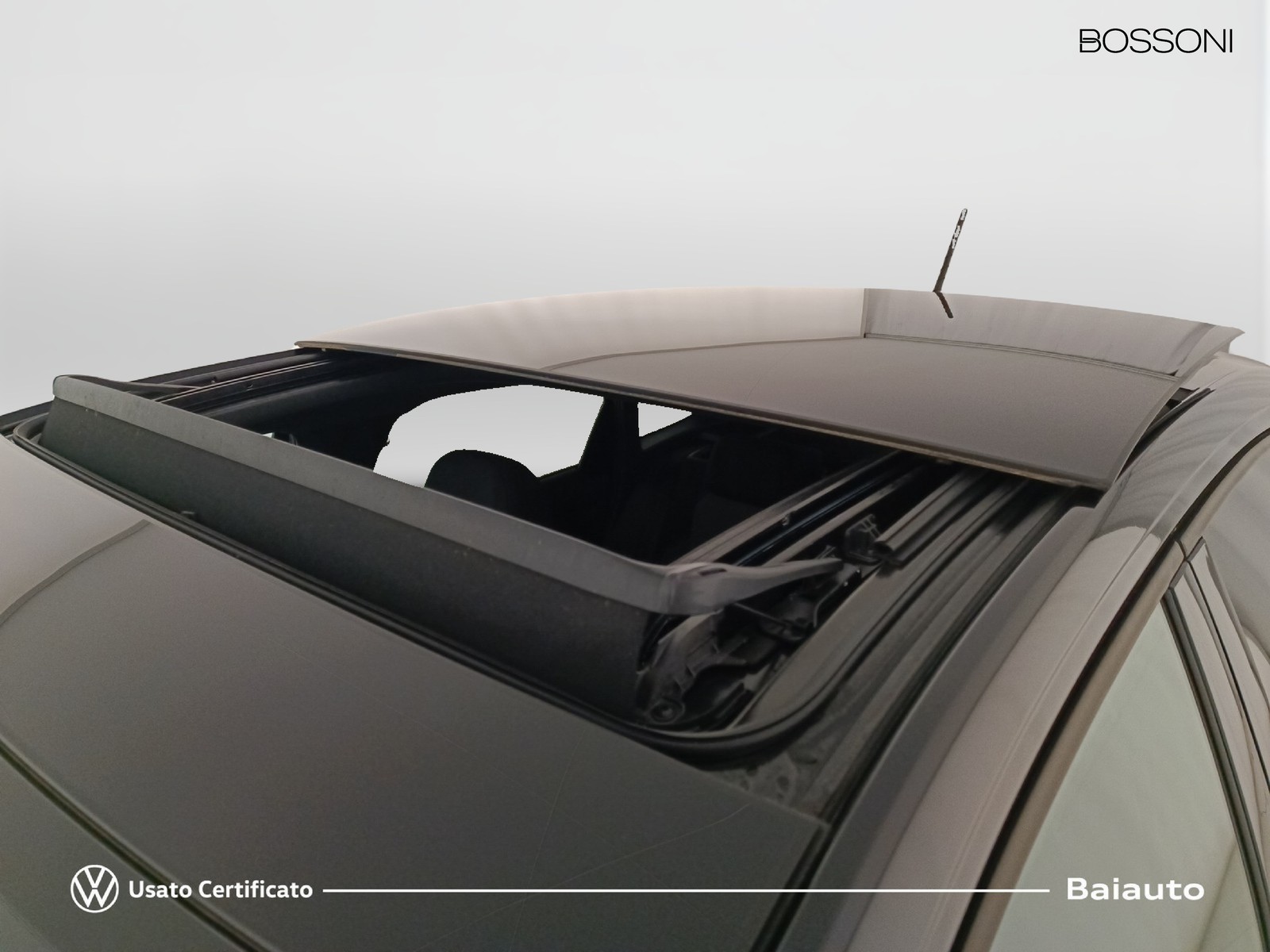 22 - Volkswagen Taigo 1.0 tsi 115cv r-line