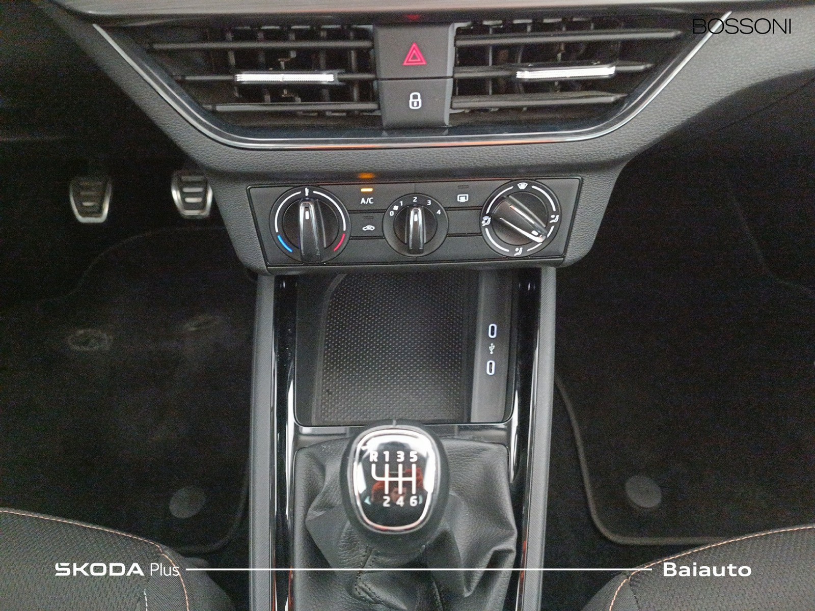 11 - Skoda Kamiq 1.0 tsi 110cv scoutline