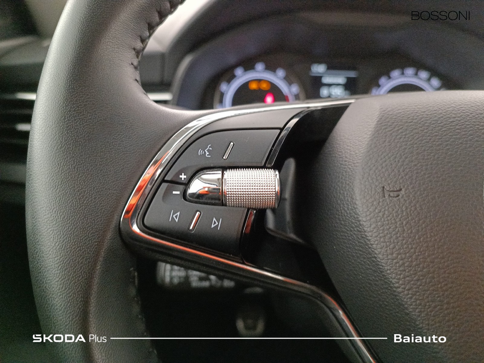 15 - Skoda Kamiq 1.0 tsi 110cv scoutline