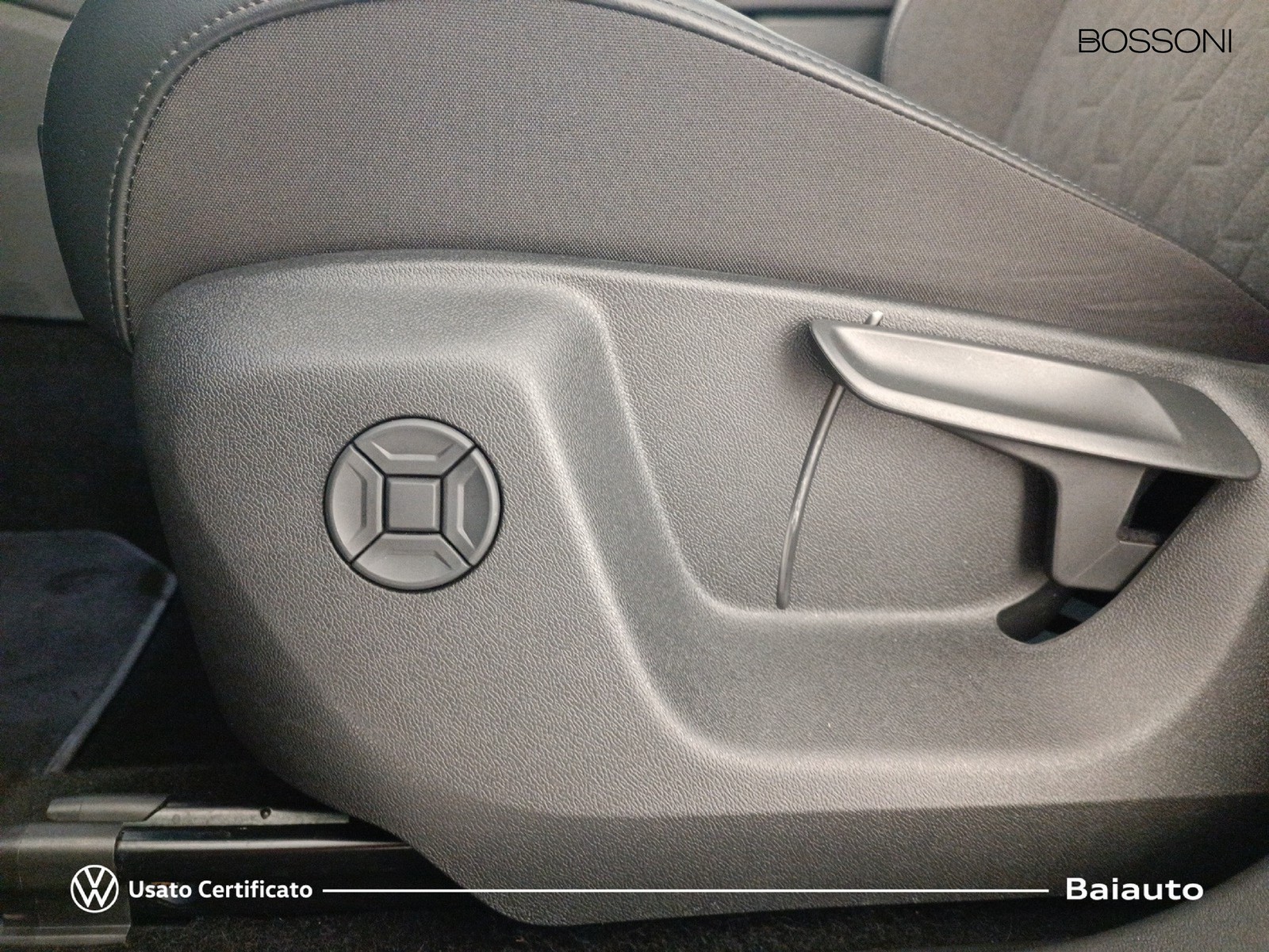 24 - Volkswagen Tiguan 2.0 tdi scr 150cv life dsg