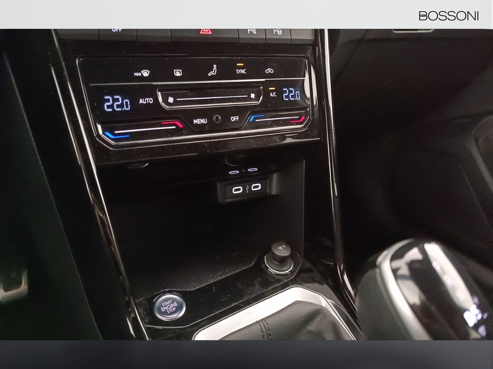 28 - Volkswagen T-Roc 2.0 tdi scr 150cv r line dsg