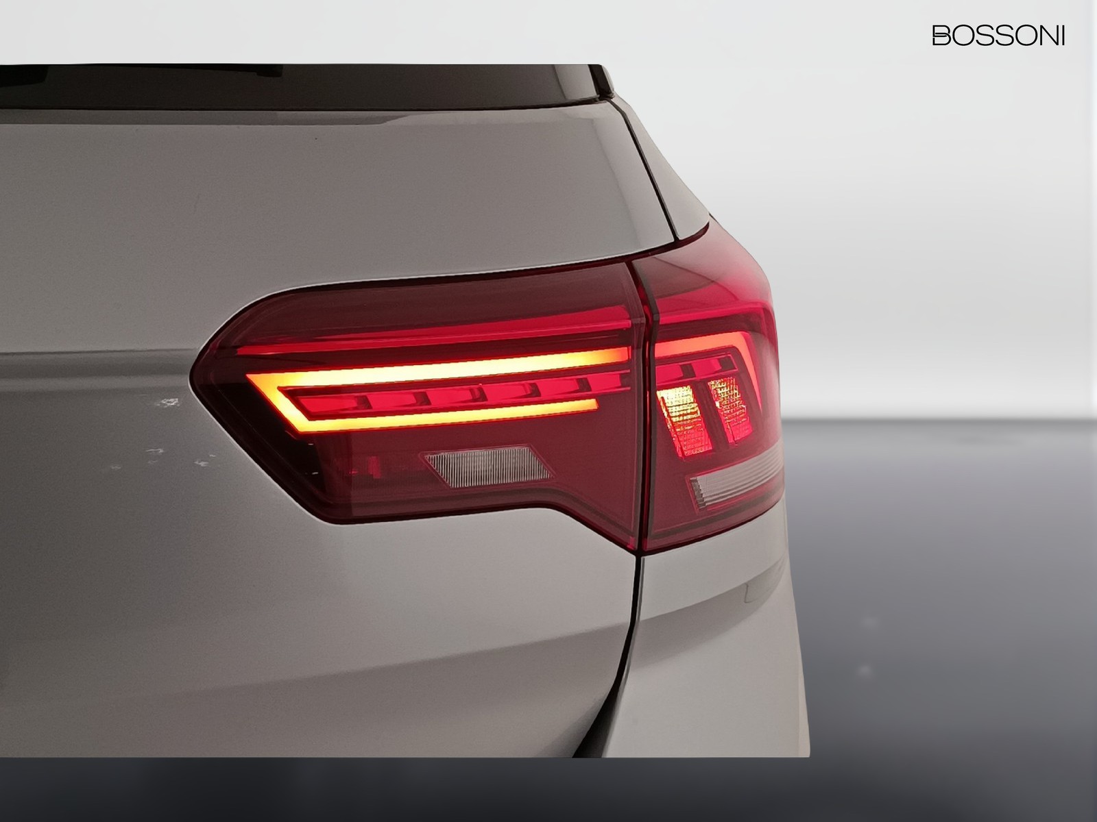 39 - Volkswagen T-Roc 2.0 tdi scr 150cv r line dsg