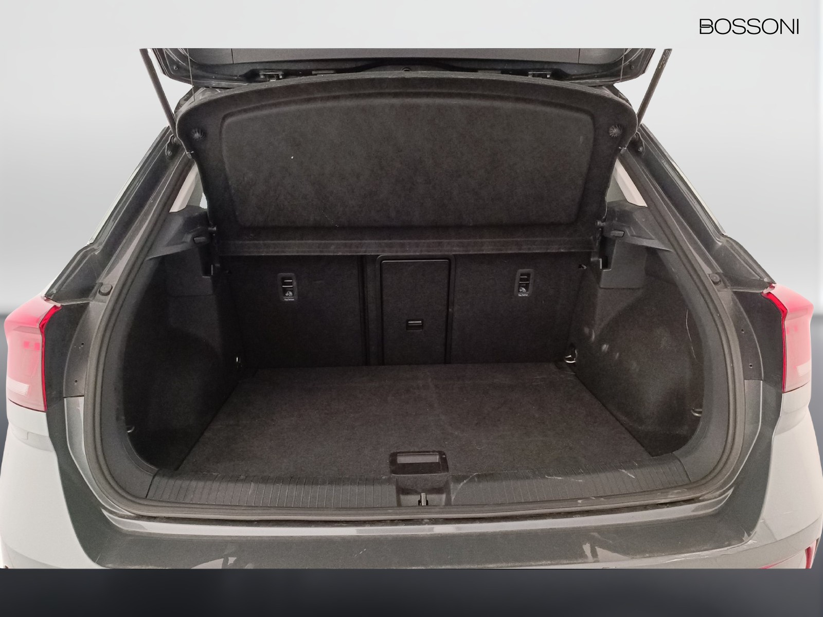 10 - Volkswagen T-Roc 2.0 tdi scr 115cv life