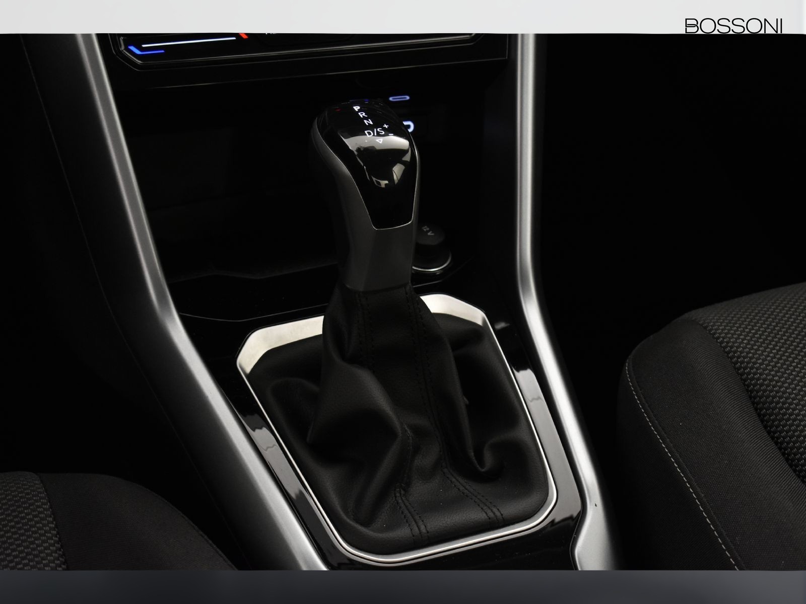 21 - Volkswagen T-Roc 2.0 tdi scr 150cv life dsg