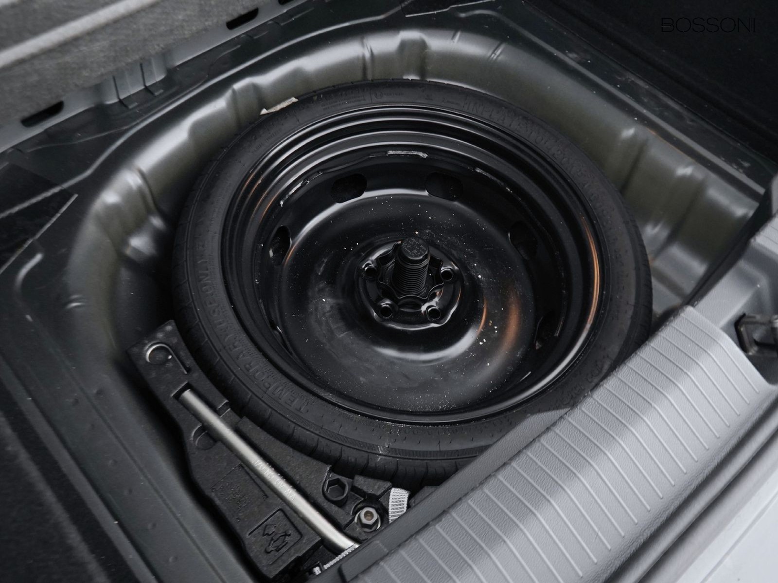 32 - Volkswagen T-Roc 2.0 tdi scr 150cv life dsg