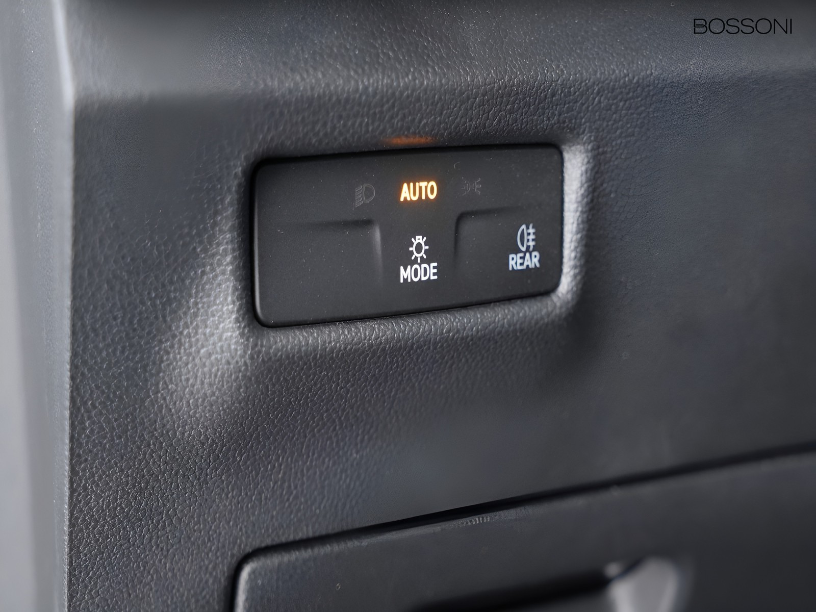 16 - Volkswagen Tiguan 2.0 tdi scr 150cv life dsg