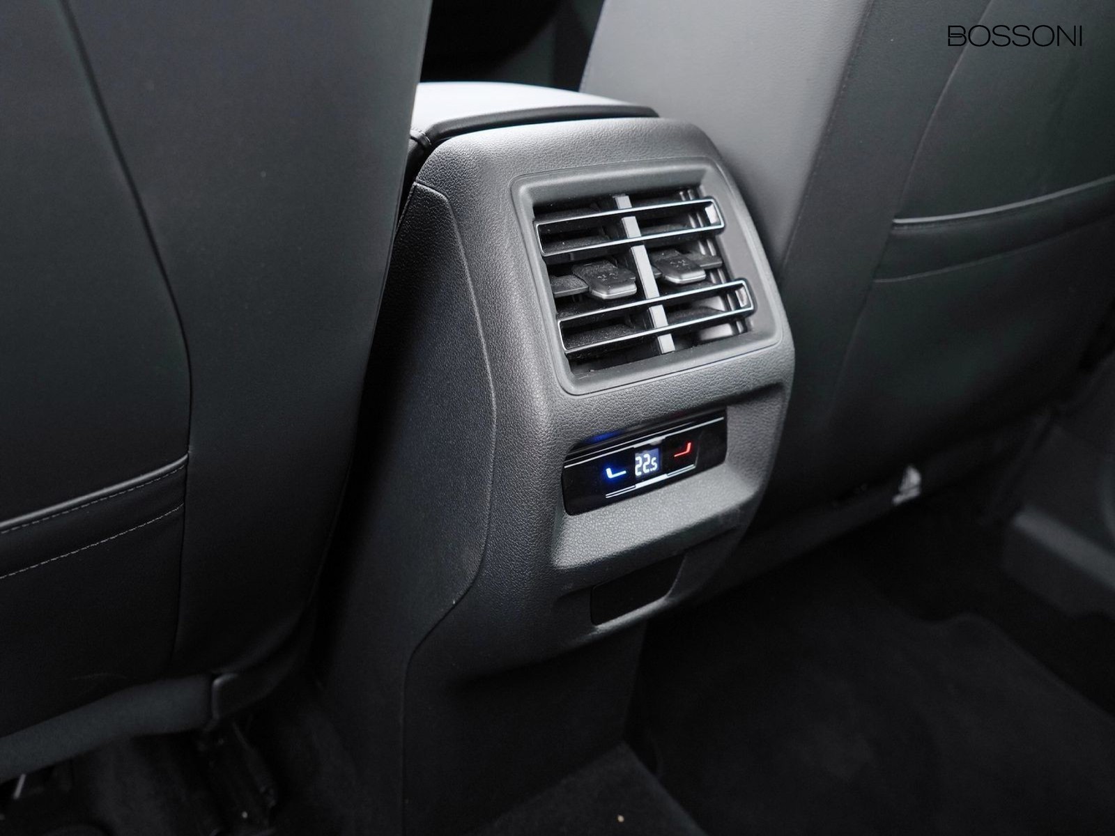 26 - Volkswagen Tiguan 2.0 tdi scr 150cv life dsg