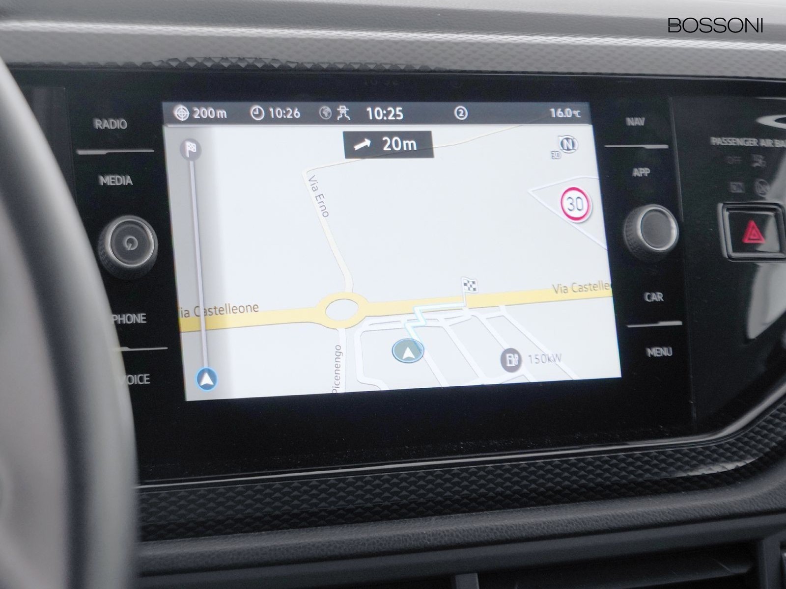 28 - Volkswagen Taigo 1.0 tsi 115cv life