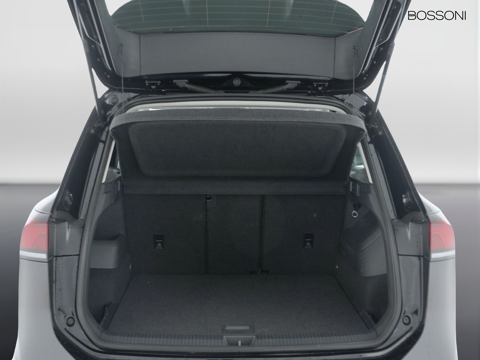 10 - Volkswagen Tiguan 2.0 tdi scr 150cv life dsg