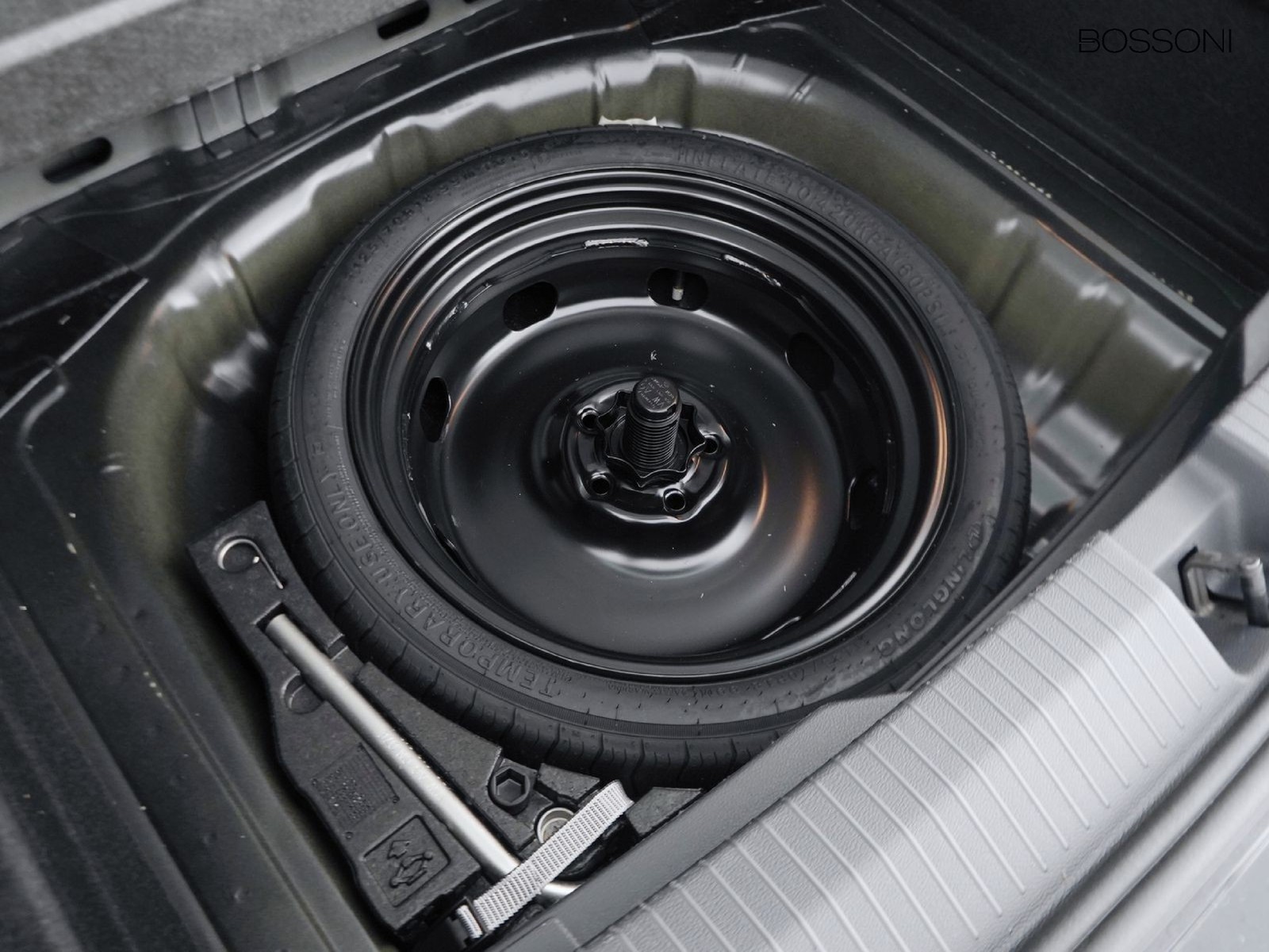 32 - Volkswagen T-Roc 2.0 tdi scr 150cv life dsg