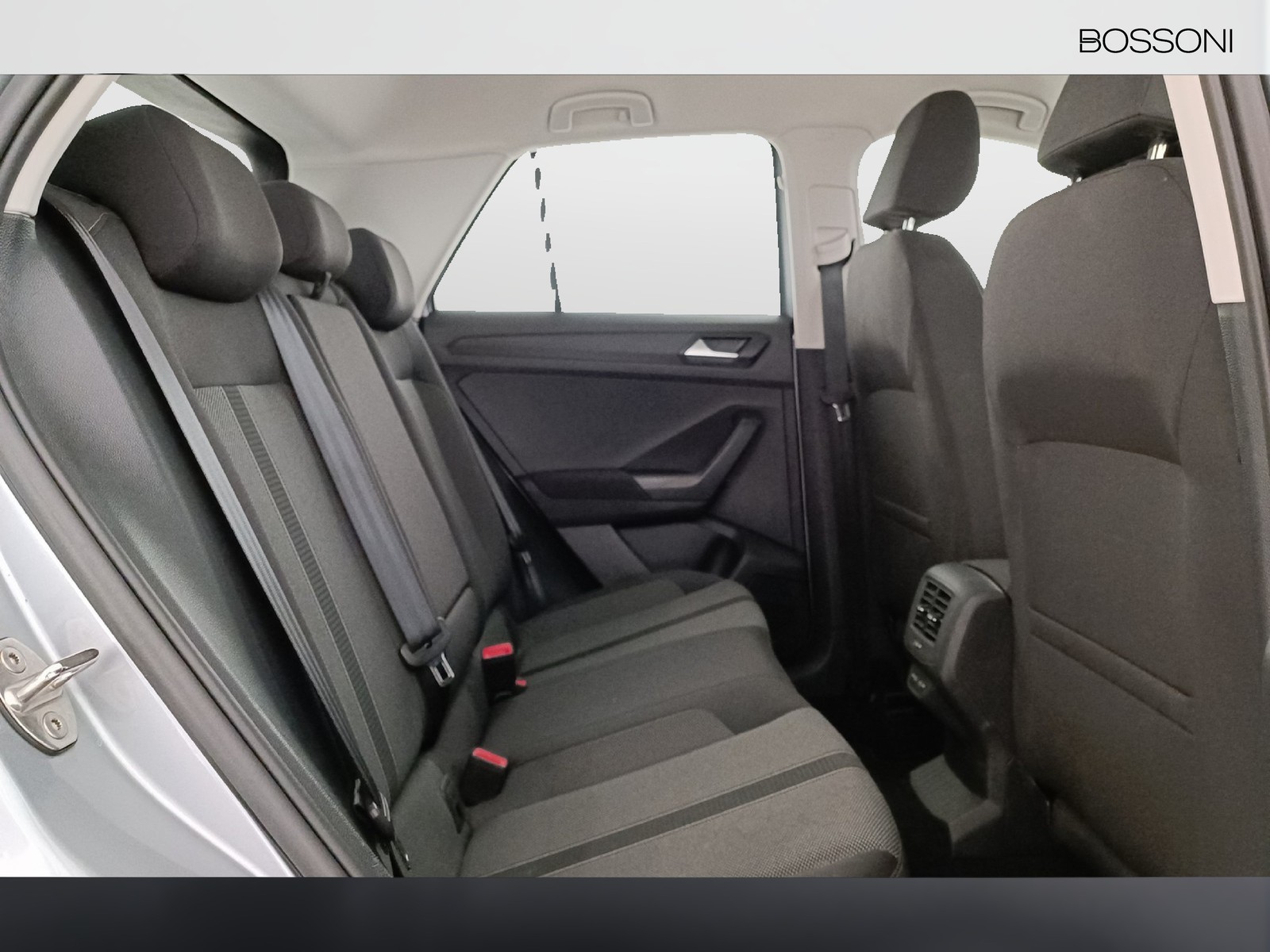 9 - Volkswagen T-Roc 2.0 tdi scr 150cv life dsg