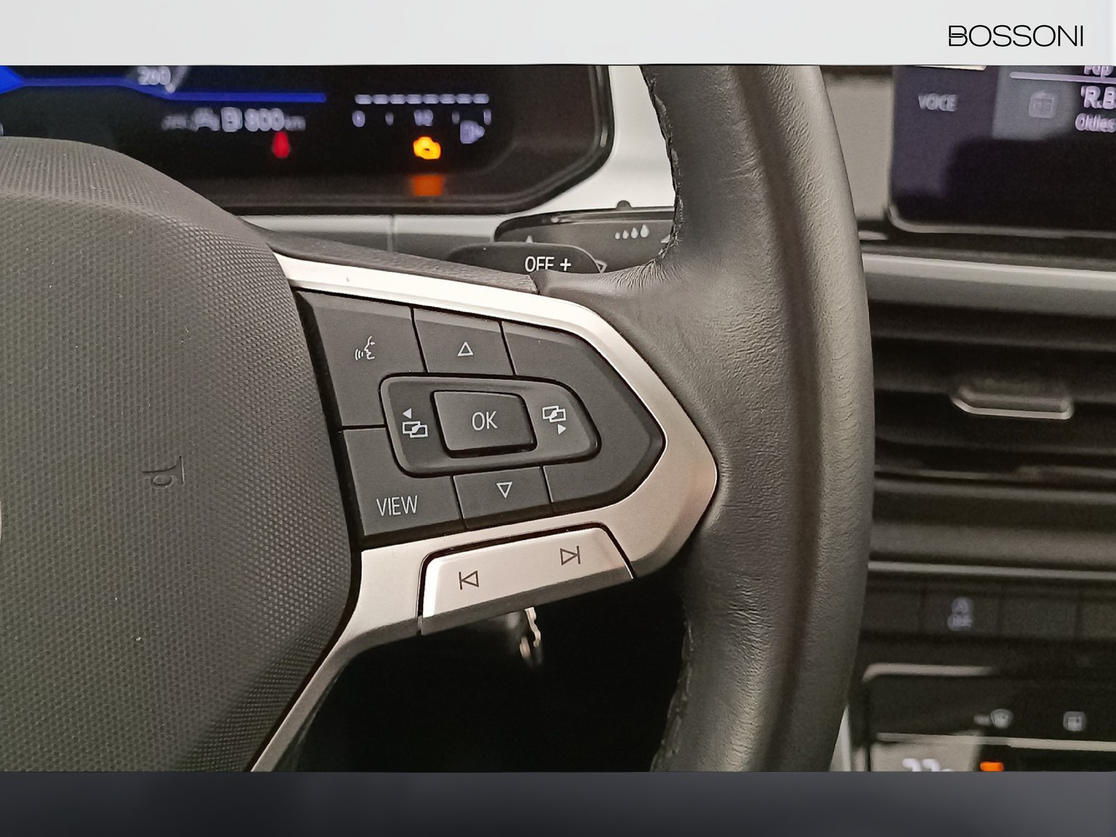 26 - Volkswagen T-Roc 2.0 tdi scr 150cv life dsg