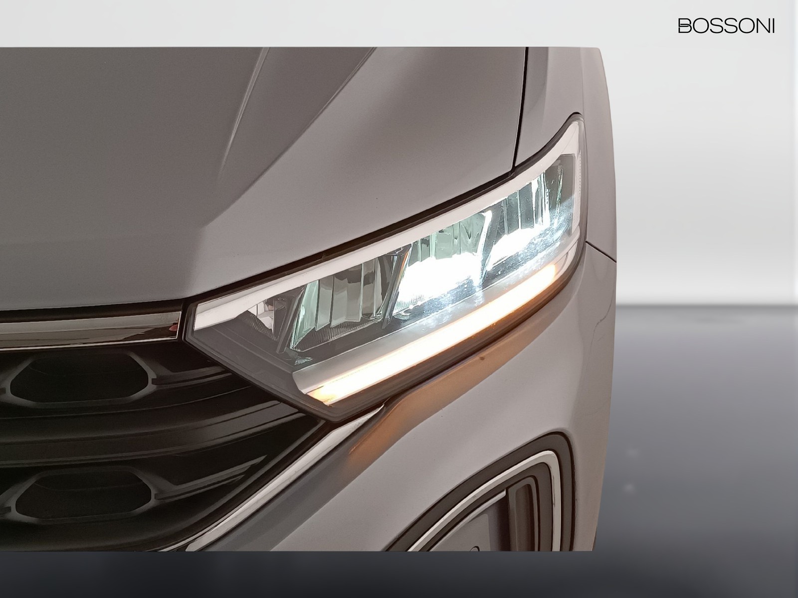 38 - Volkswagen T-Roc 2.0 tdi scr 150cv life dsg