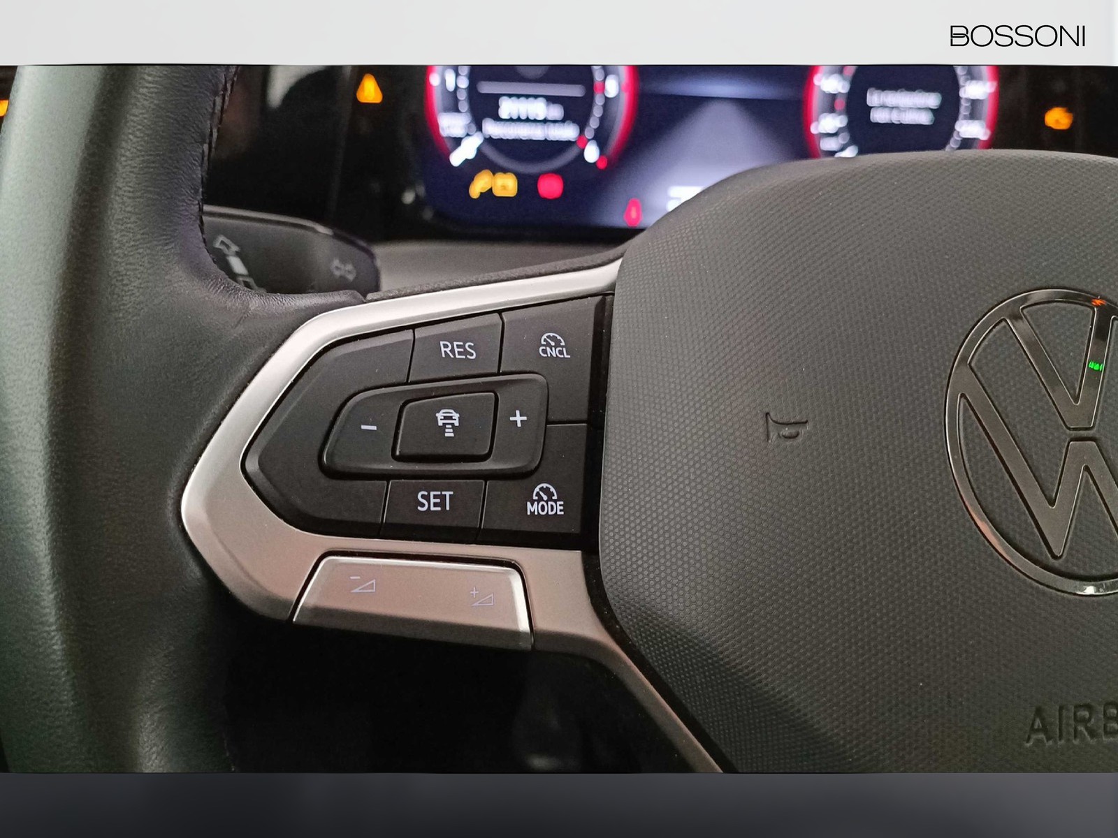 26 - Volkswagen Golf 2.0 tdi scr 115cv life