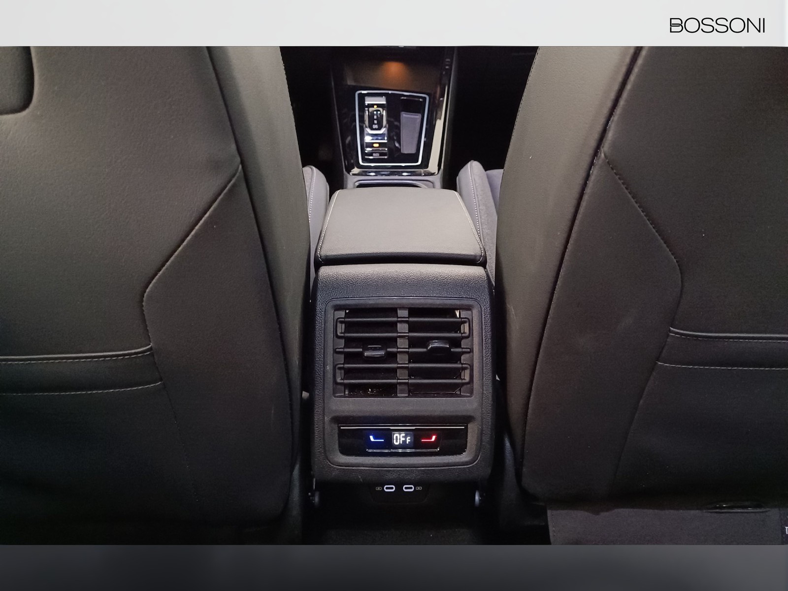 39 - Volkswagen Golf 2.0 tdi scr 150cv style dsg