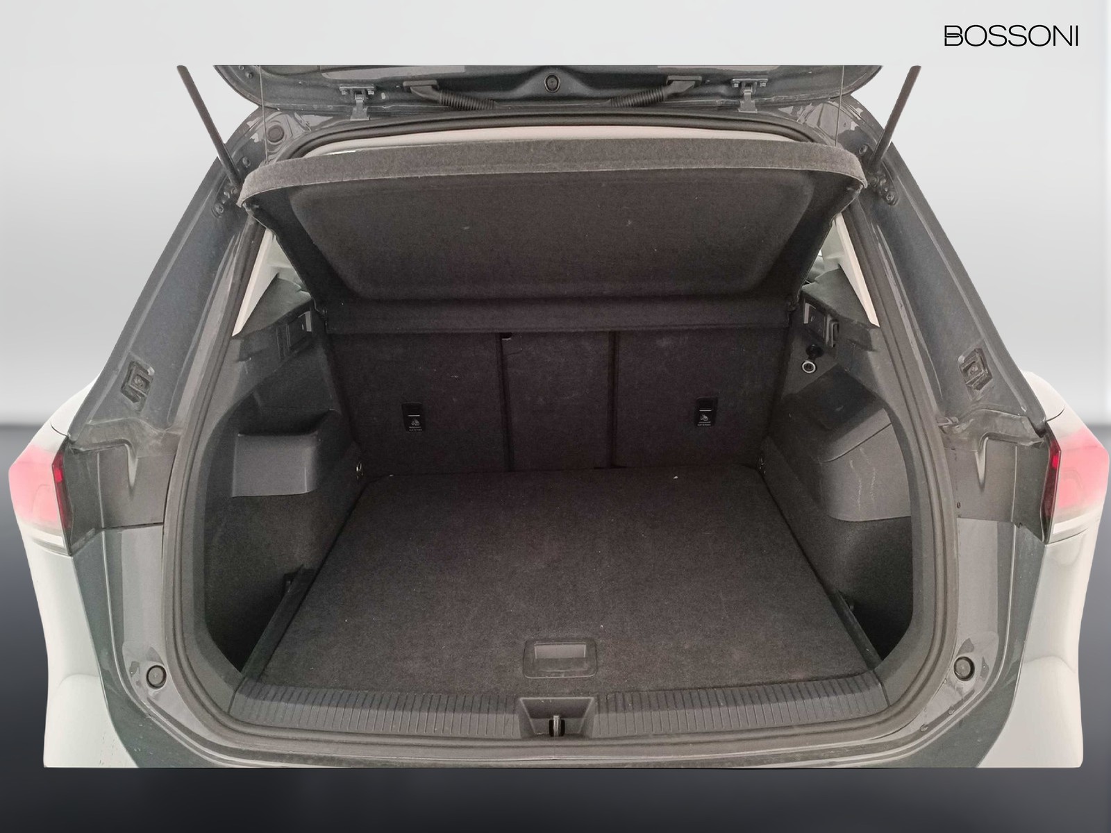 10 - Volkswagen Tiguan 2.0 tdi scr 150cv life dsg