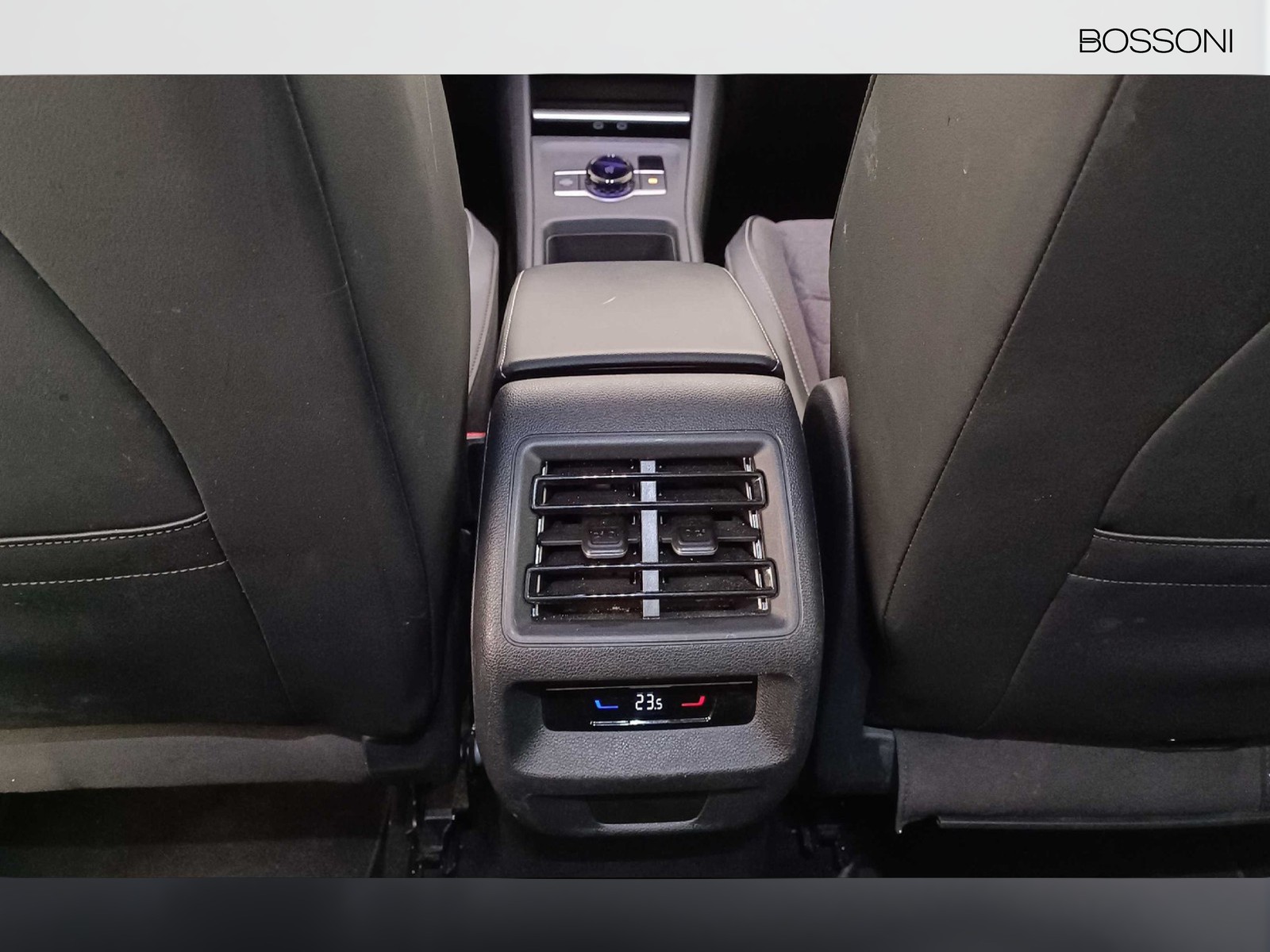 34 - Volkswagen Tiguan 2.0 tdi scr 150cv life dsg