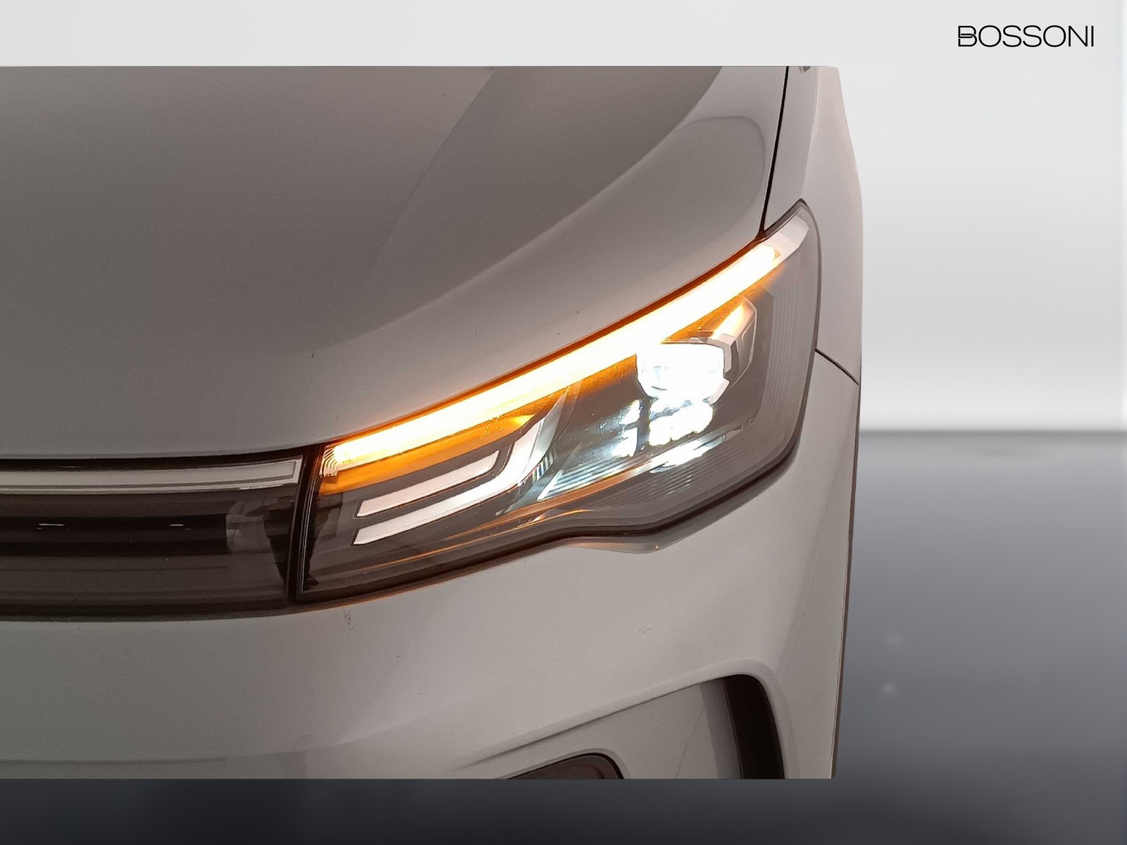 38 - Volkswagen Tiguan 2.0 tdi scr 150cv life dsg