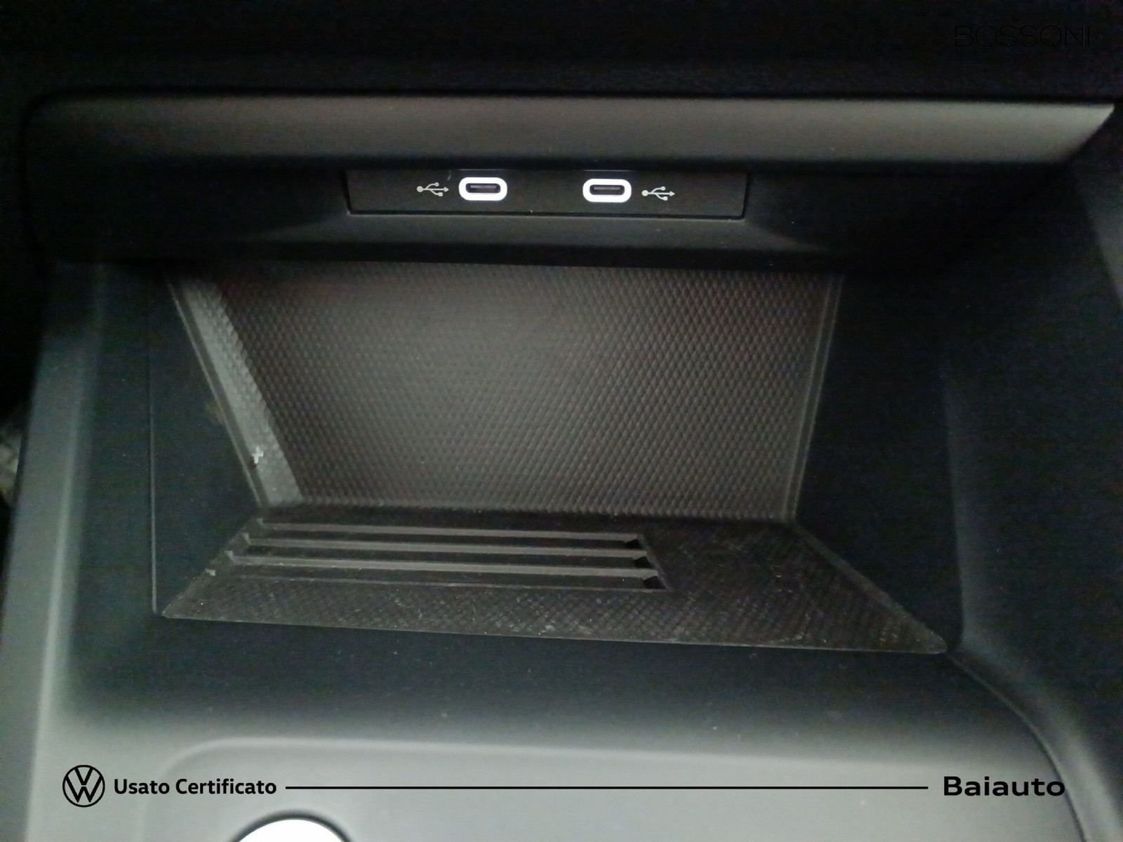 12 - Volkswagen Golf 2.0 tdi scr 115cv life