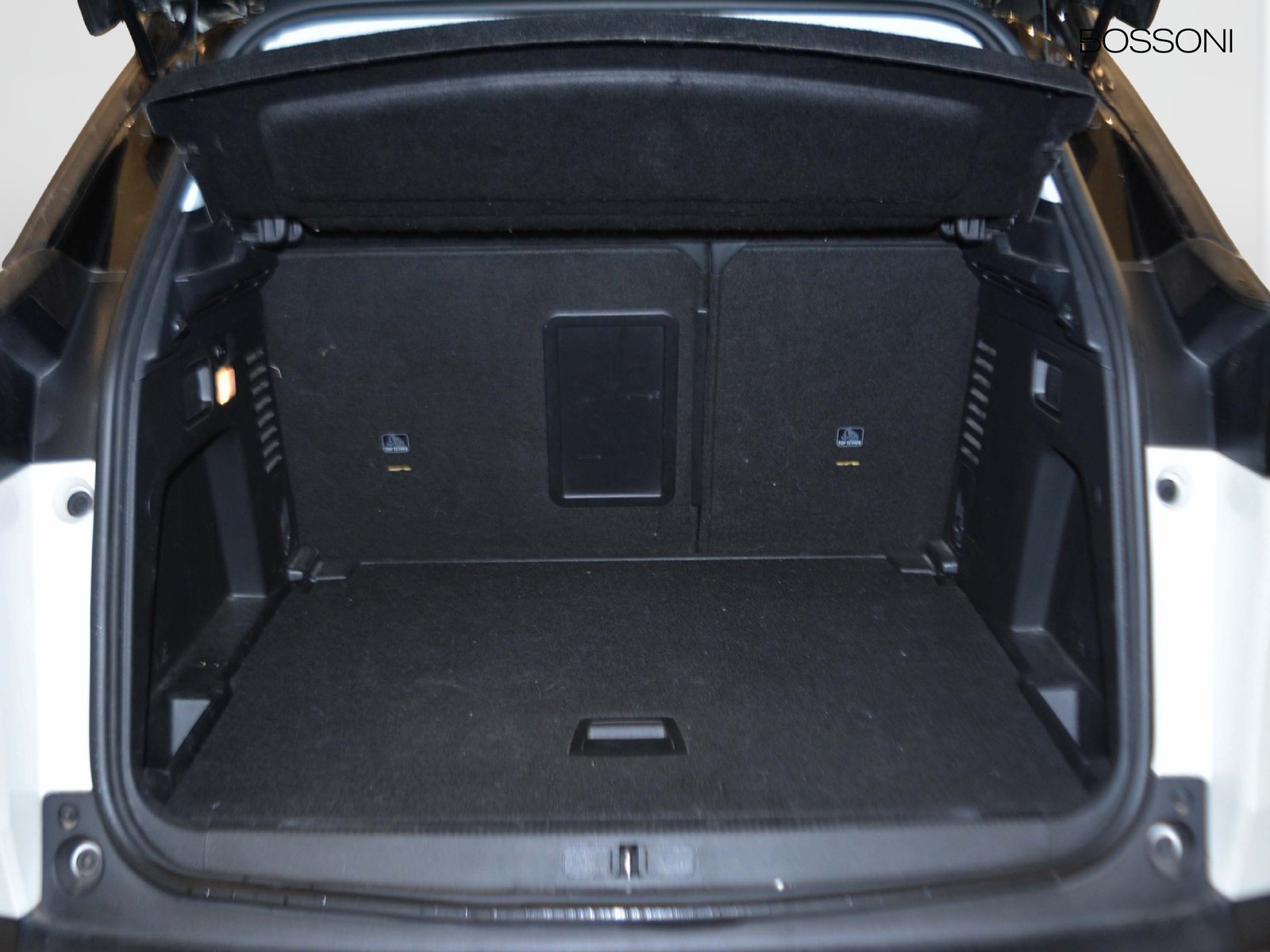 14 - Peugeot 3008 1.5 bluehdi 130cv allure s&s