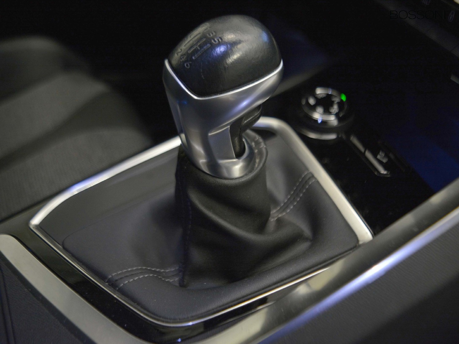 18 - Peugeot 3008 1.5 bluehdi 130cv allure s&s