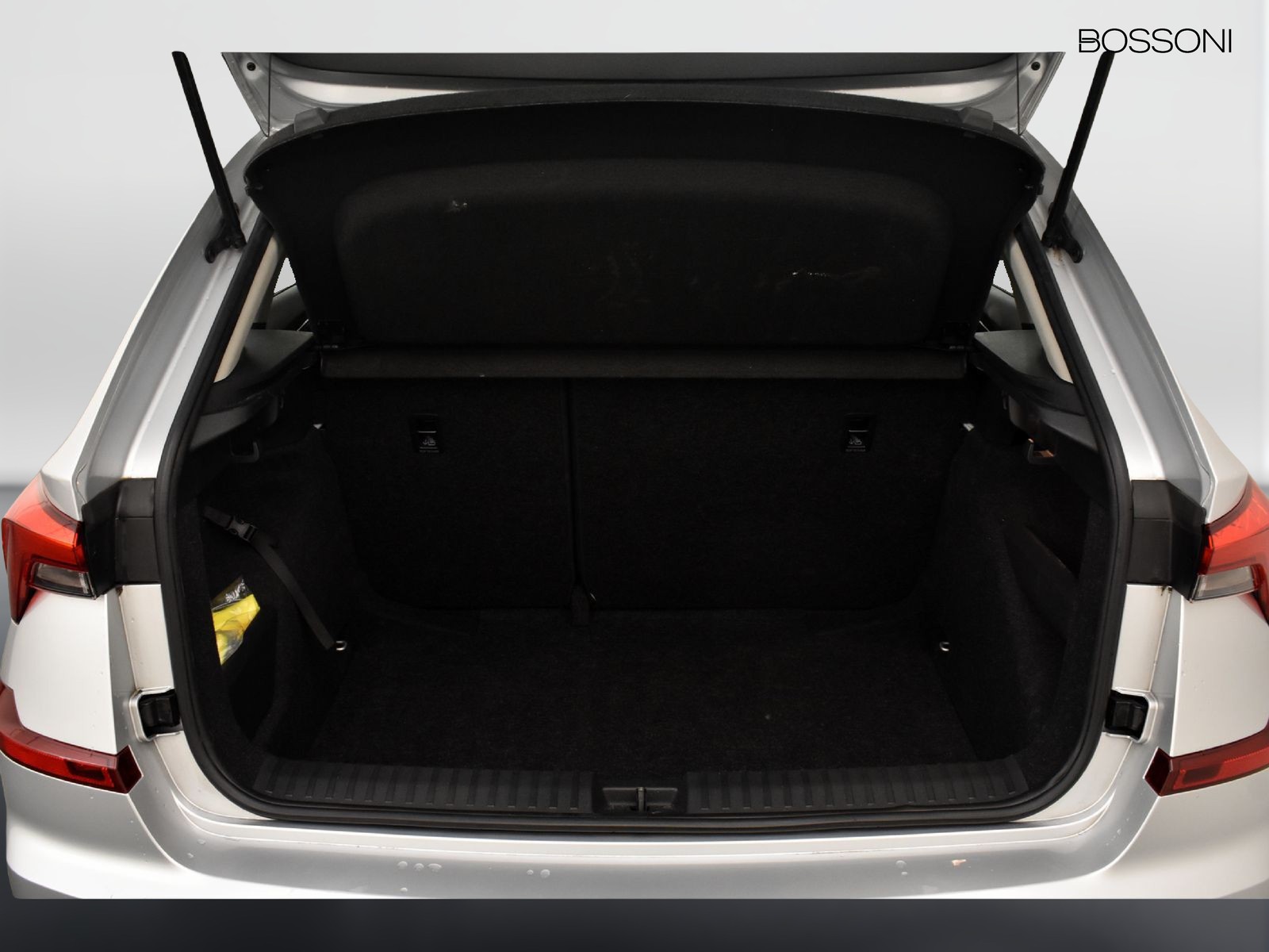 10 - Skoda Kamiq 1.0 tsi 95cv selection