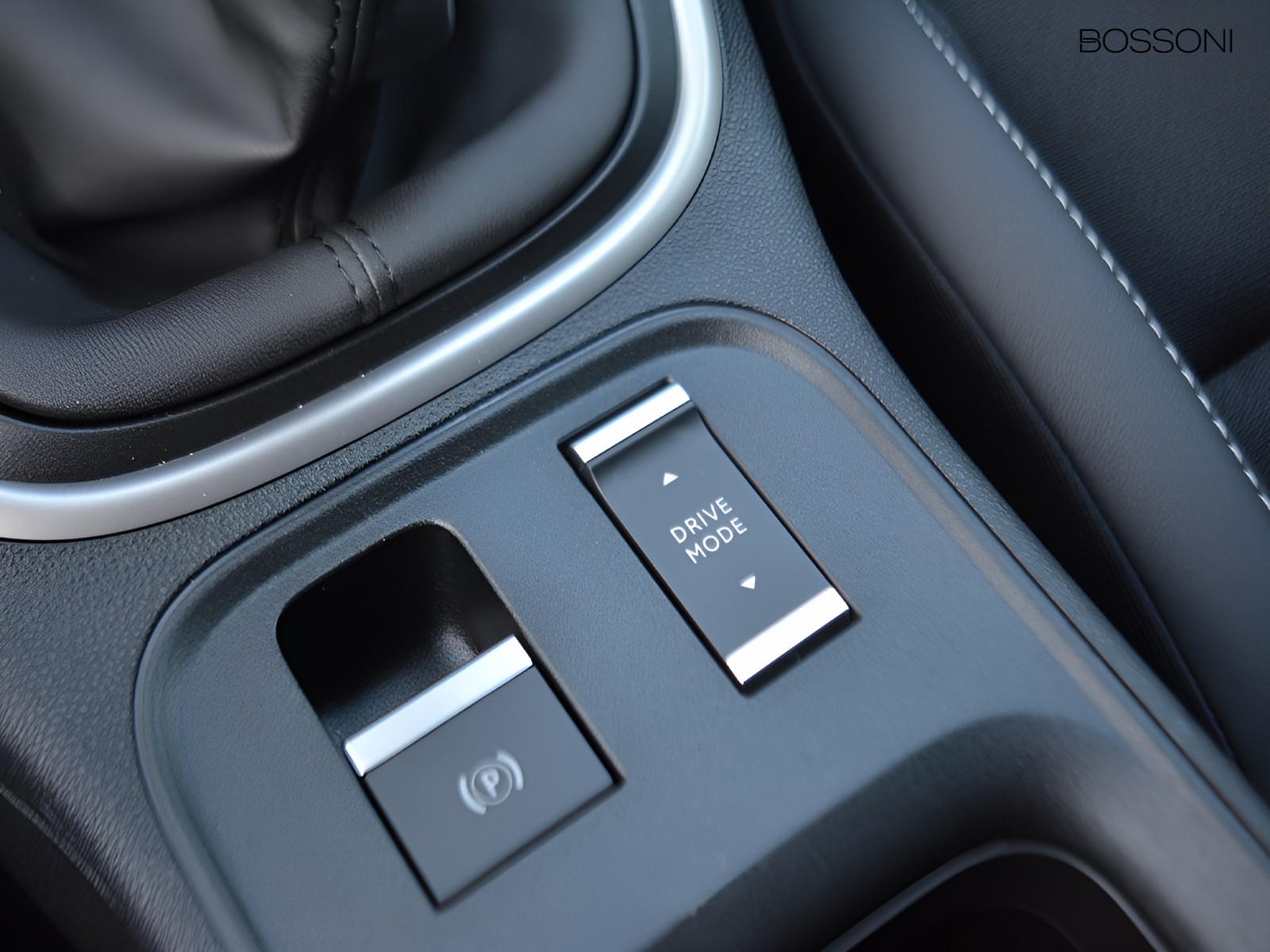 18 - Jeep Avenger 1.2 turbo 100cv summit fwd