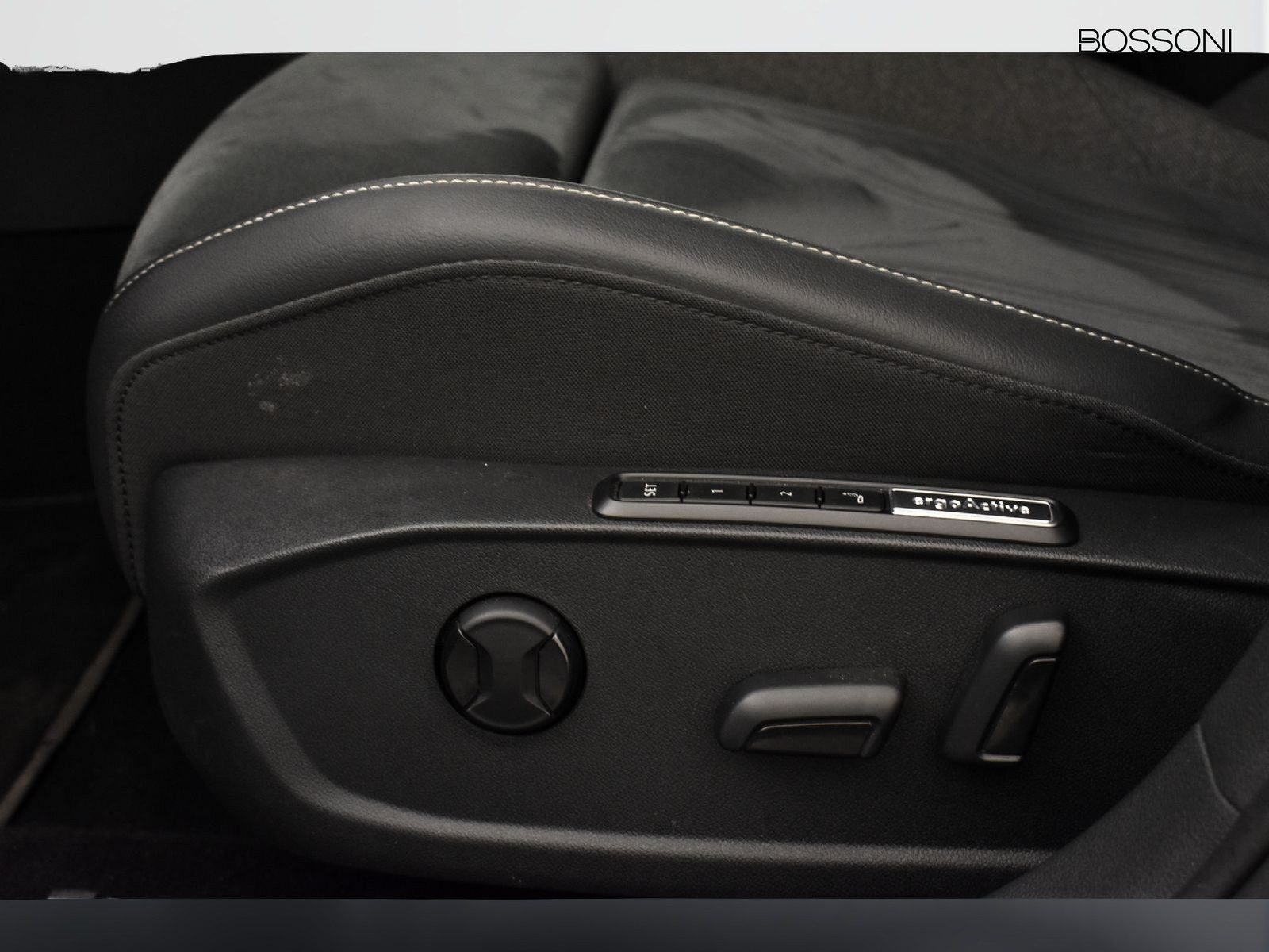 16 - Volkswagen Golf 2.0 tdi scr 150cv style dsg