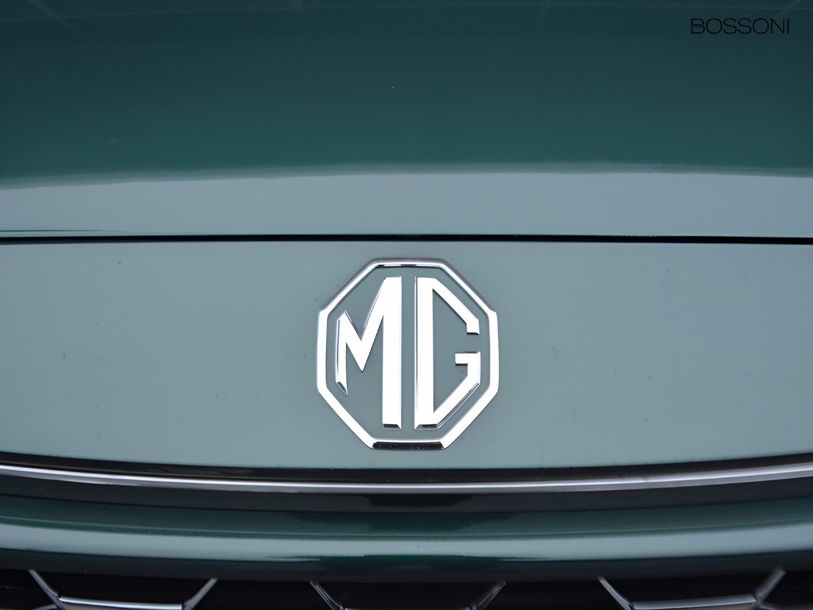 20 - Mg ZS 1.5 hybrid+ luxury auto