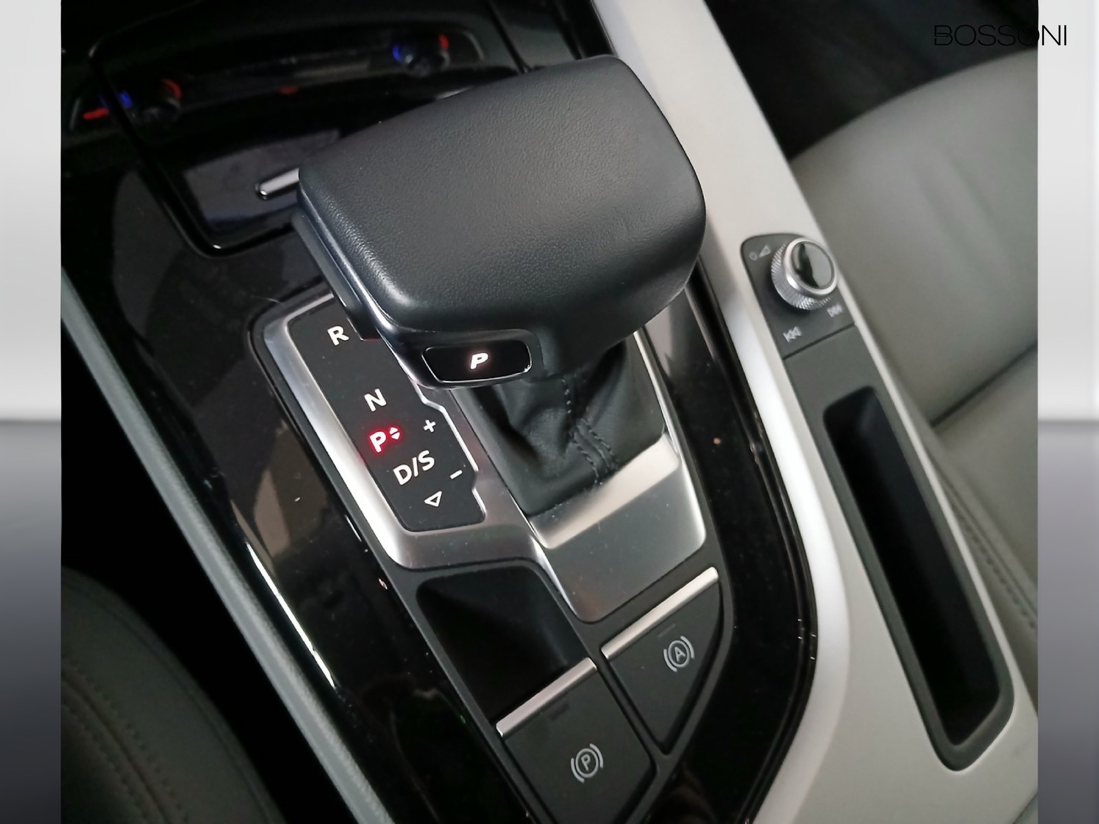 14 - Audi A4 allroad allroad 40 2.0 tdi mhev 204cv identity contrast quattro s tronic